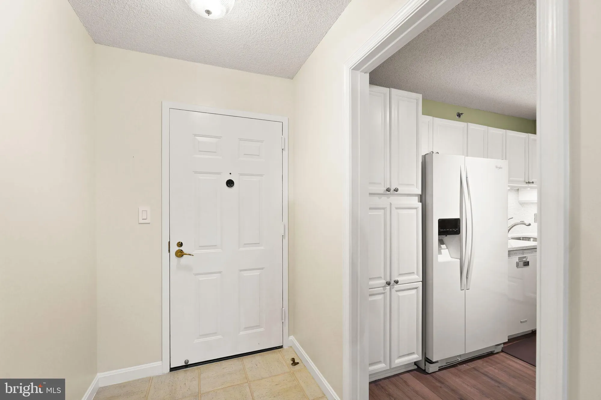 Property Slideshow image 4 of 33 | 19385 cypress ridge ter unit 522, Leesburg, VA, 20176