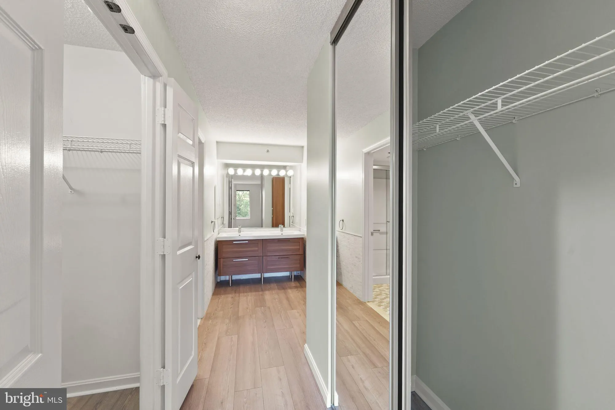 Property Slideshow image 25 of 33 | 19385 cypress ridge ter unit 522, Leesburg, VA, 20176