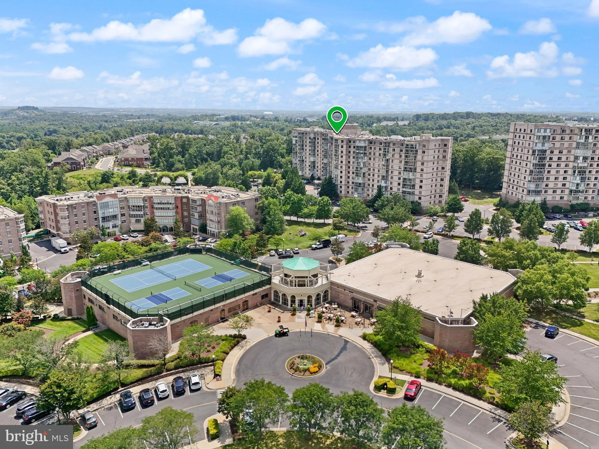 Property Slideshow image 31 of 33 | 19385 cypress ridge ter unit 522, Leesburg, VA, 20176