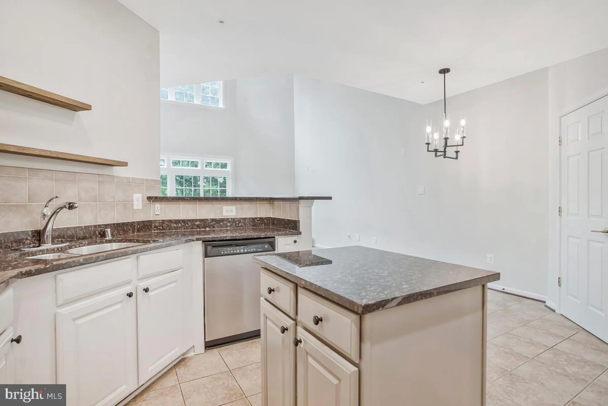 Property Slideshow image 16 of 81 | 8736 endless ocean way 24, Columbia, MD, 21045