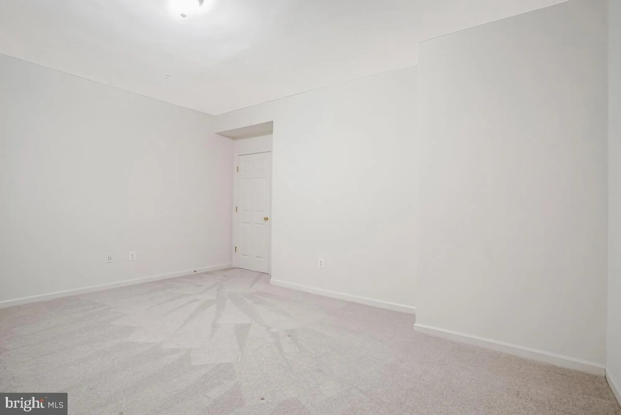 Property Slideshow image 52 of 81 | 8736 endless ocean way 24, Columbia, MD, 21045