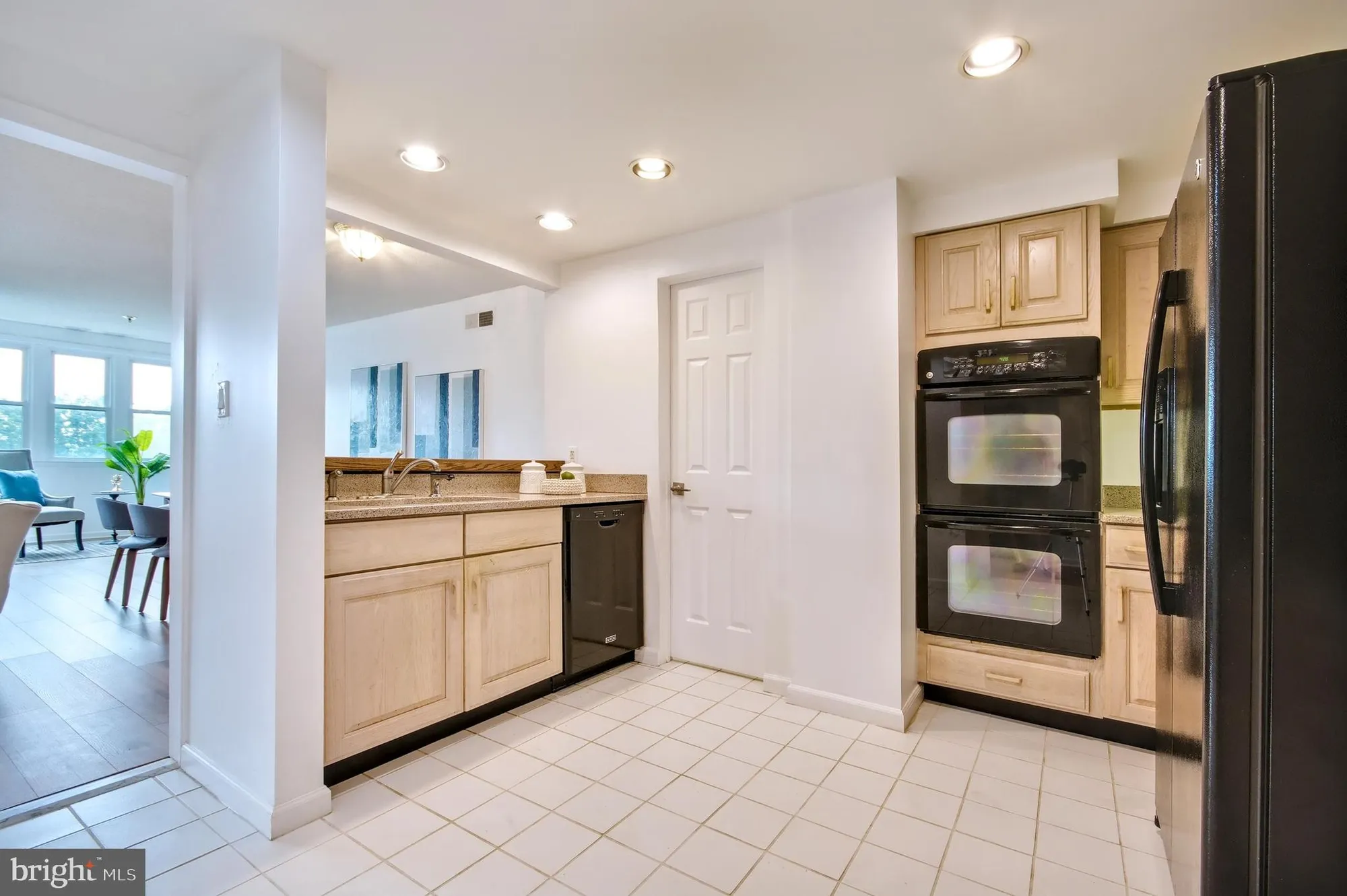 Property Slideshow image 3 of 44 | 930 astern way 511, Annapolis, MD, 21401