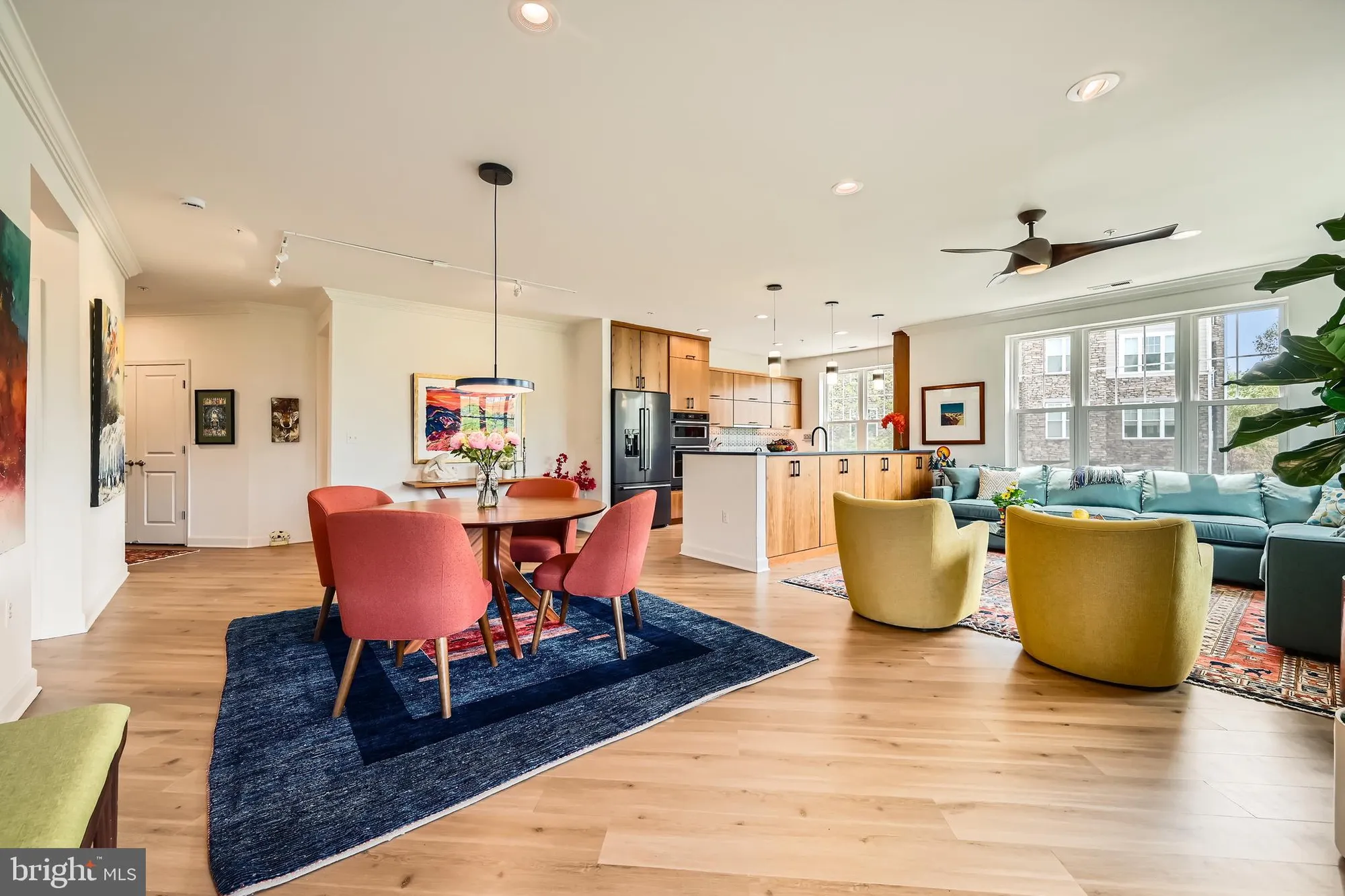 Property Slideshow image 10 of 72 | 19 clay lodge ln unit 104, Catonsville, MD, 21228