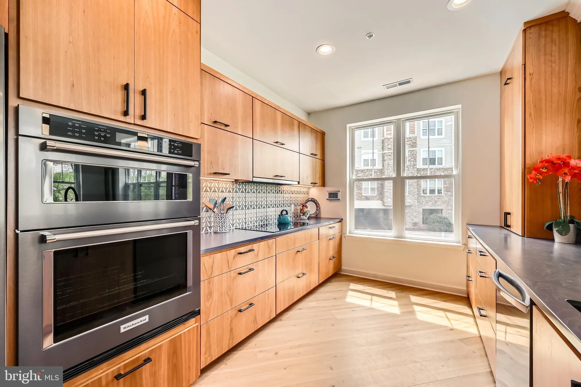 Property Slideshow image 18 of 72 | 19 clay lodge ln unit 104, Catonsville, MD, 21228