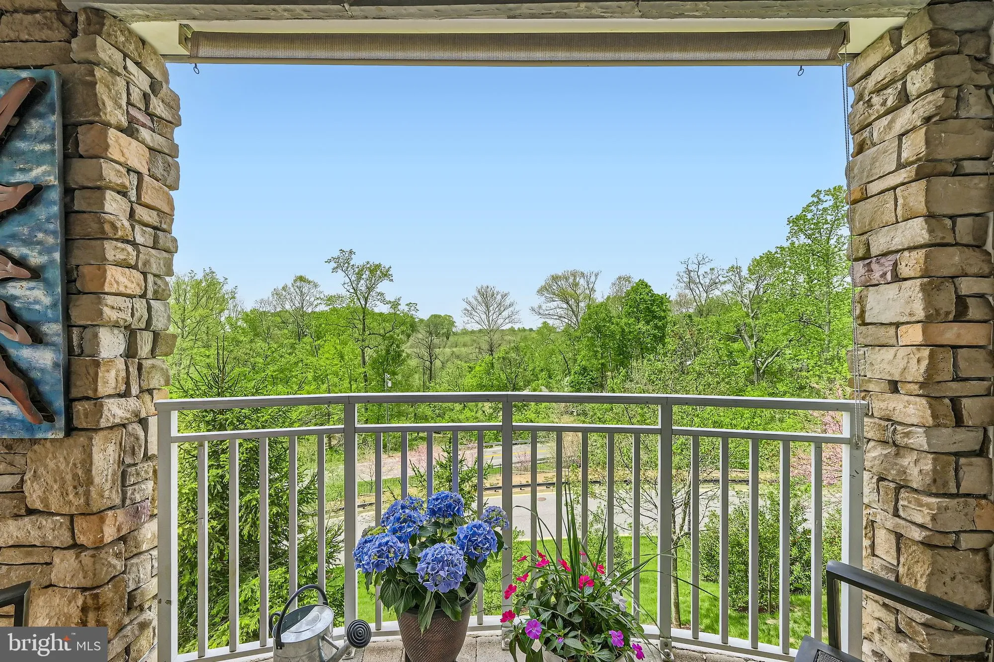 Property Slideshow image 11 of 72 | 19 clay lodge ln unit 104, Catonsville, MD, 21228