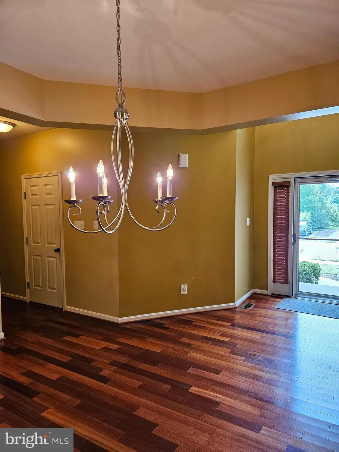 Property Slideshow image 5 of 52 | 228 anita ct, Newark, DE, 19702