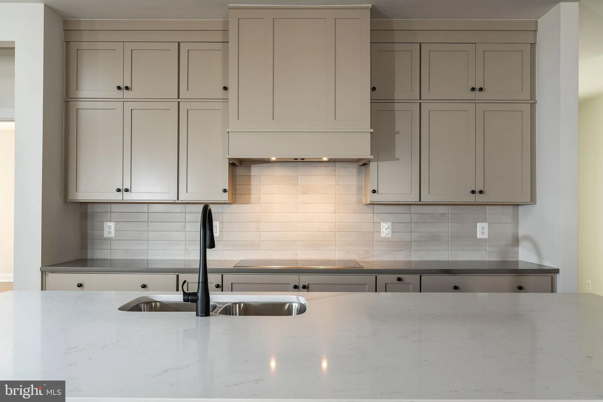 Property Slideshow image 8 of 12 | 43089 greeley sq, Ashburn, VA, 20148