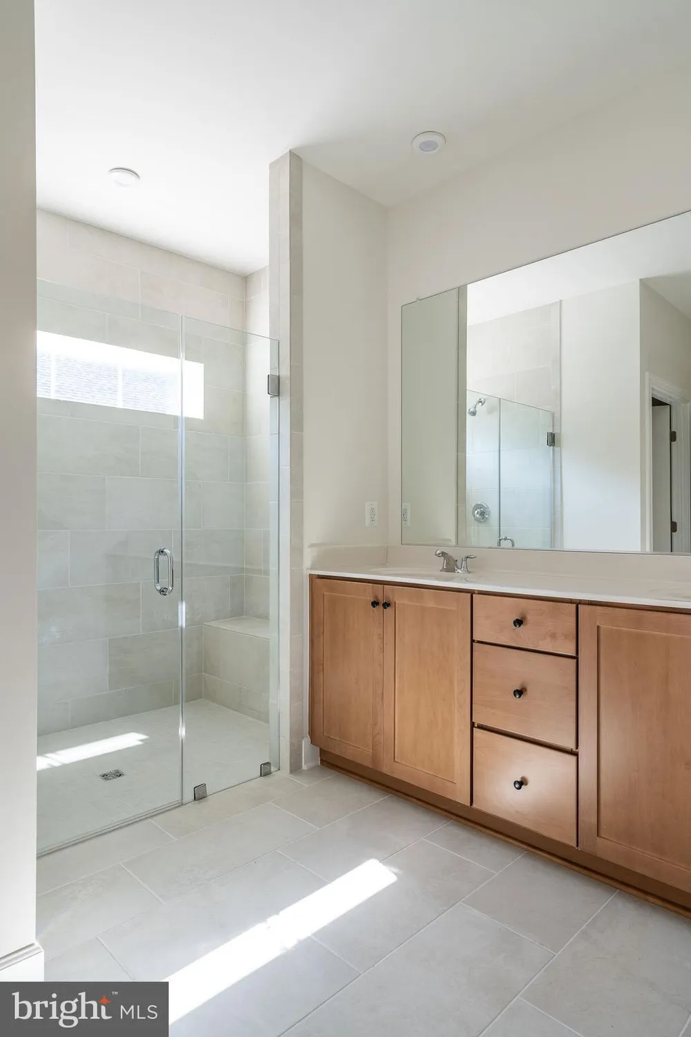 Property Slideshow image 10 of 12 | 43089 greeley sq, Ashburn, VA, 20148