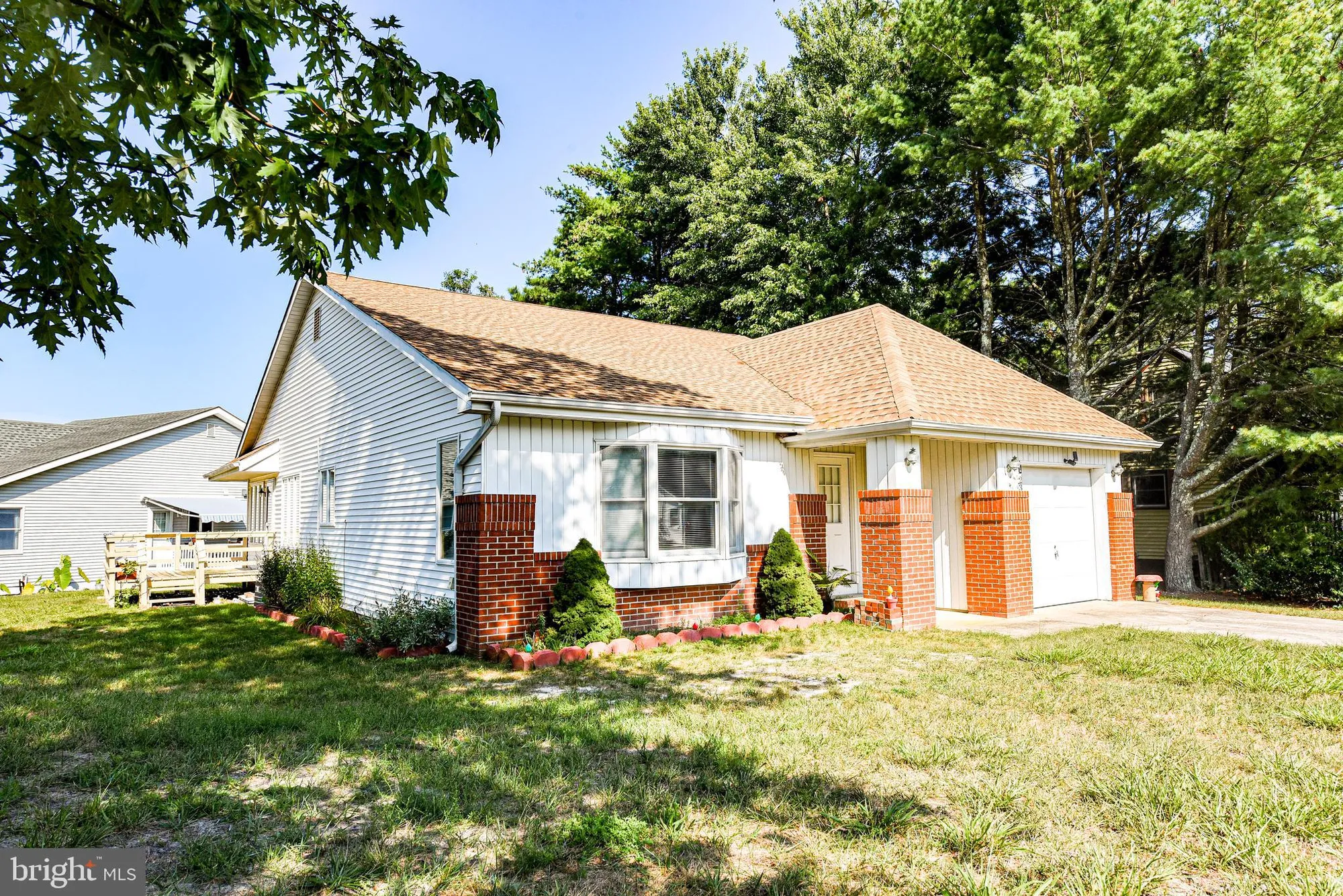 Property Slideshow image 20 of 27 | 23 cedar ave, Manahawkin, NJ, 08050