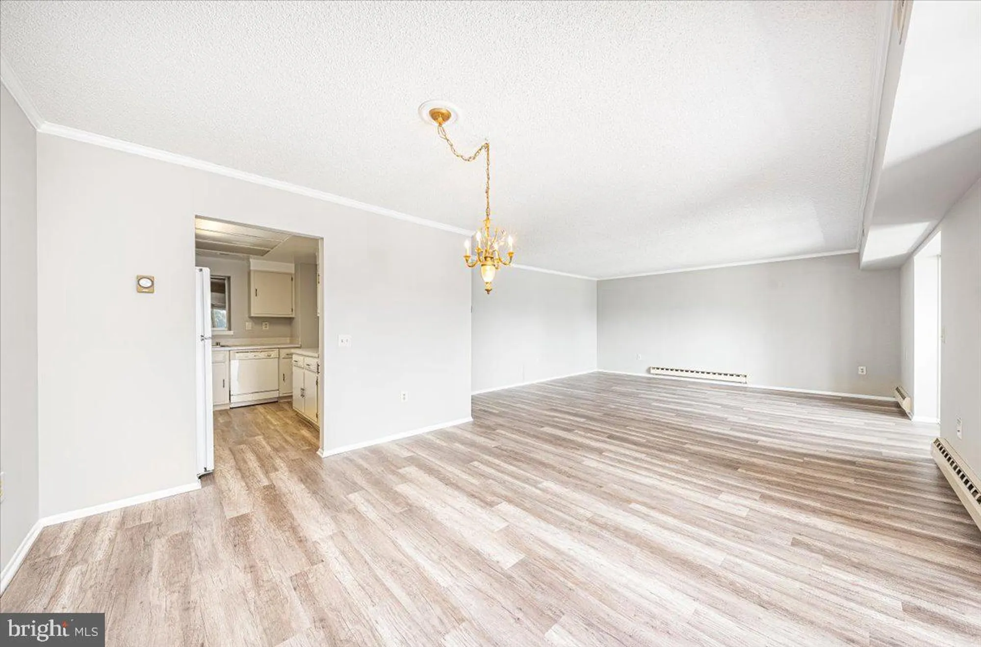 Property Slideshow image 8 of 41 | 15101 glade dr 10-3d, Silver Spring, MD, 20906