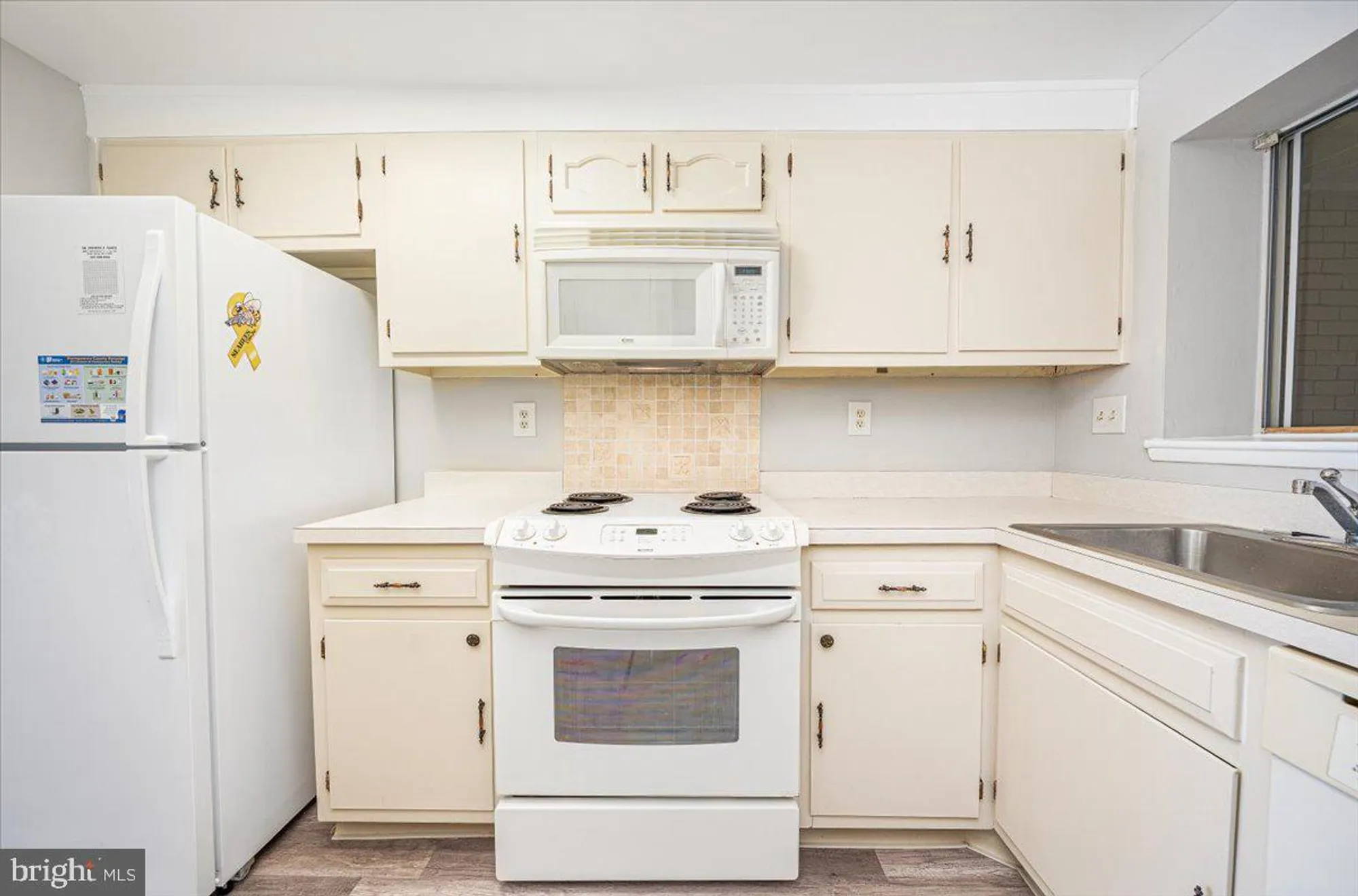 Property Slideshow image 12 of 41 | 15101 glade dr 10-3d, Silver Spring, MD, 20906
