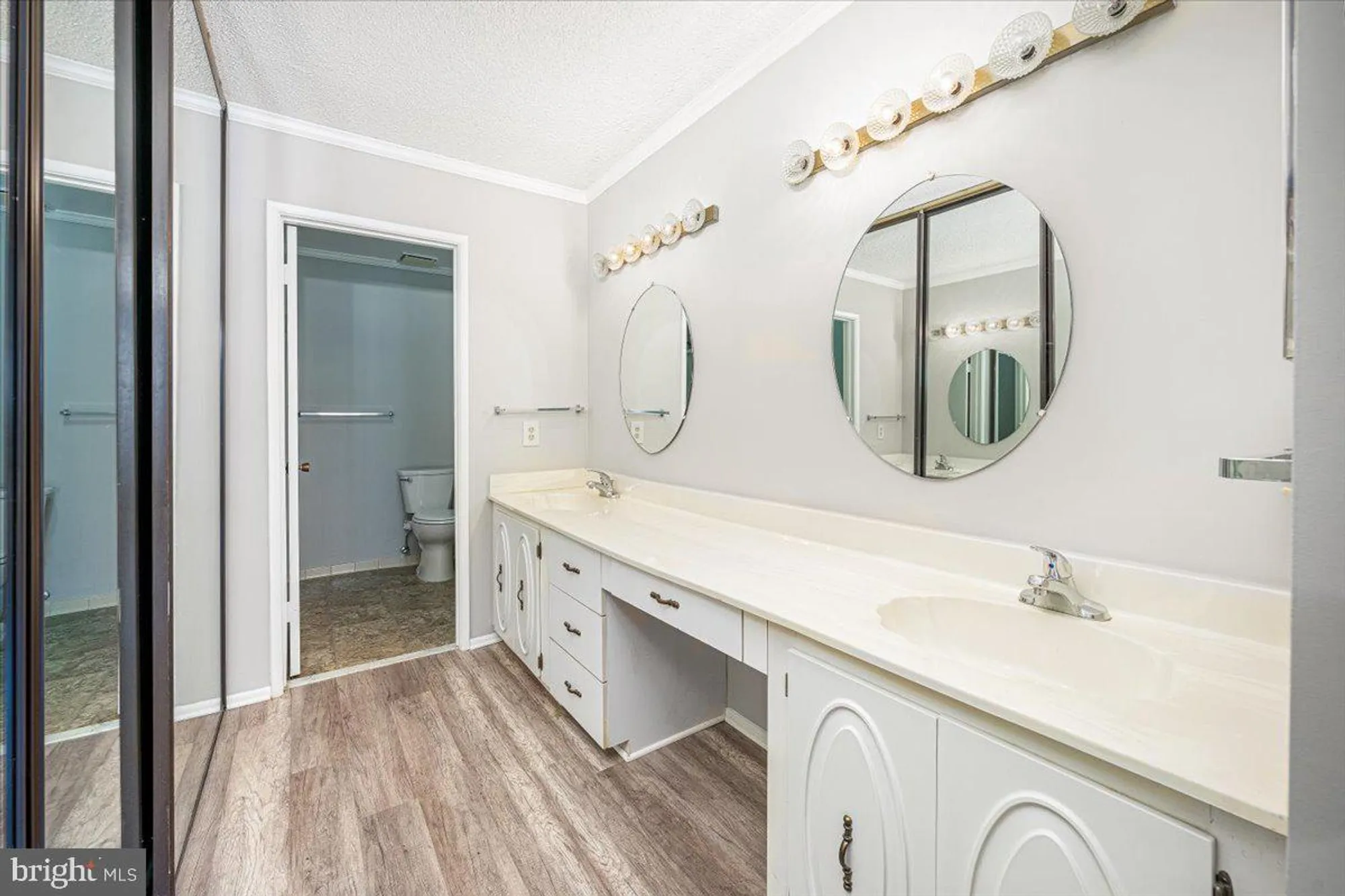Property Slideshow image 17 of 41 | 15101 glade dr 10-3d, Silver Spring, MD, 20906