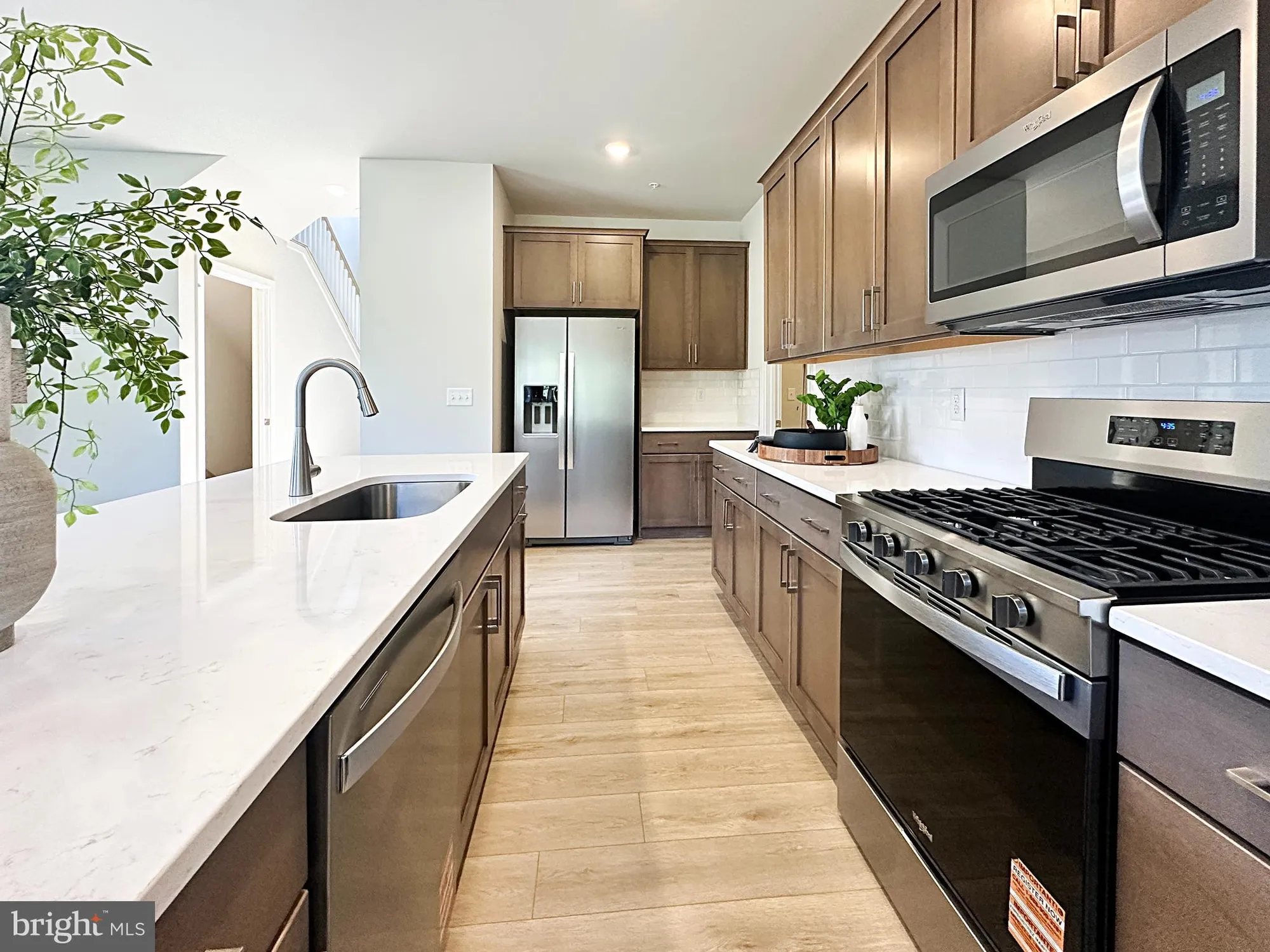 Property Slideshow image 3 of 24 | 544 arrowgrass ln, New Castle, DE, 19720