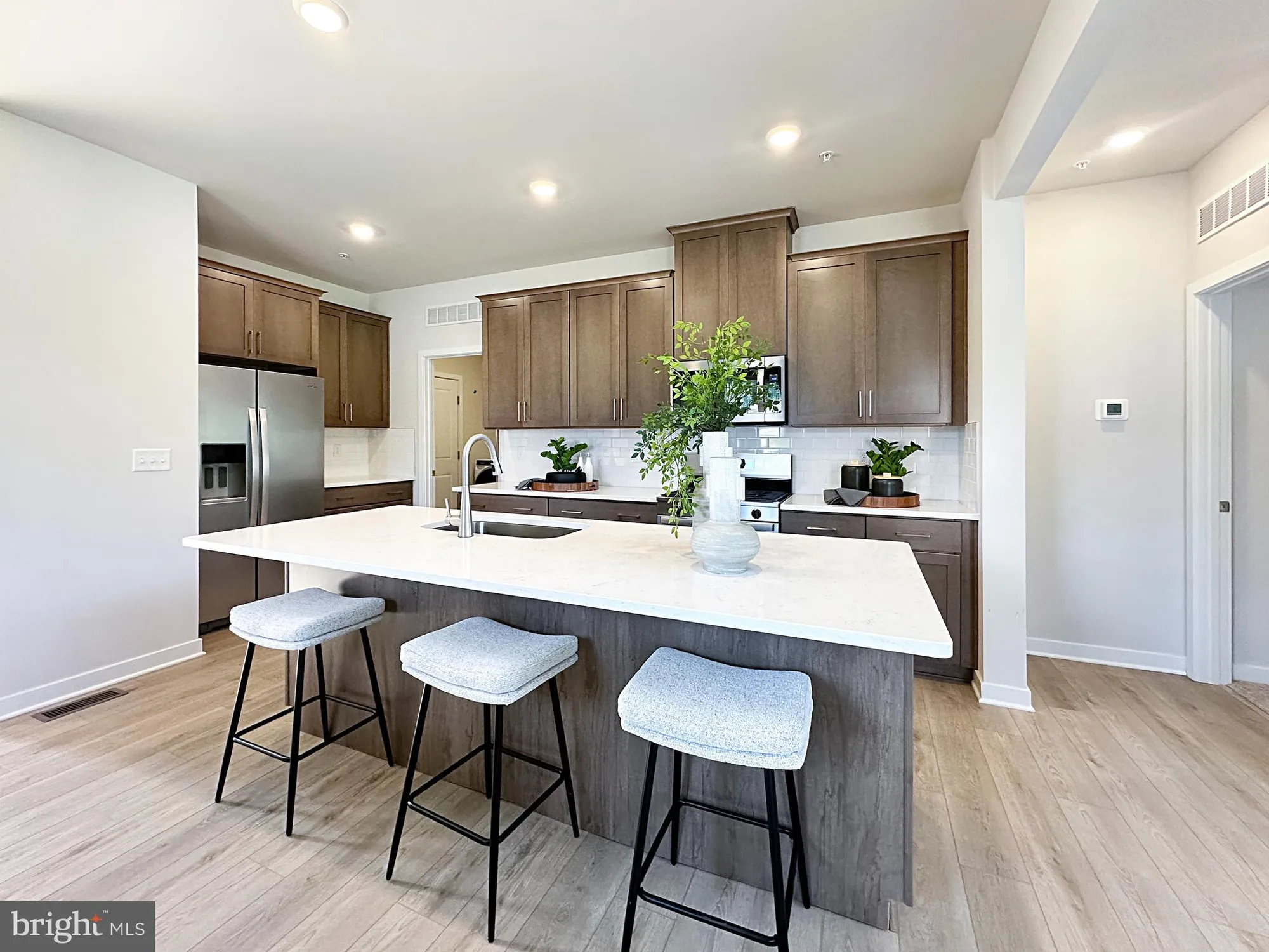 Property Slideshow image 6 of 24 | 544 arrowgrass ln, New Castle, DE, 19720