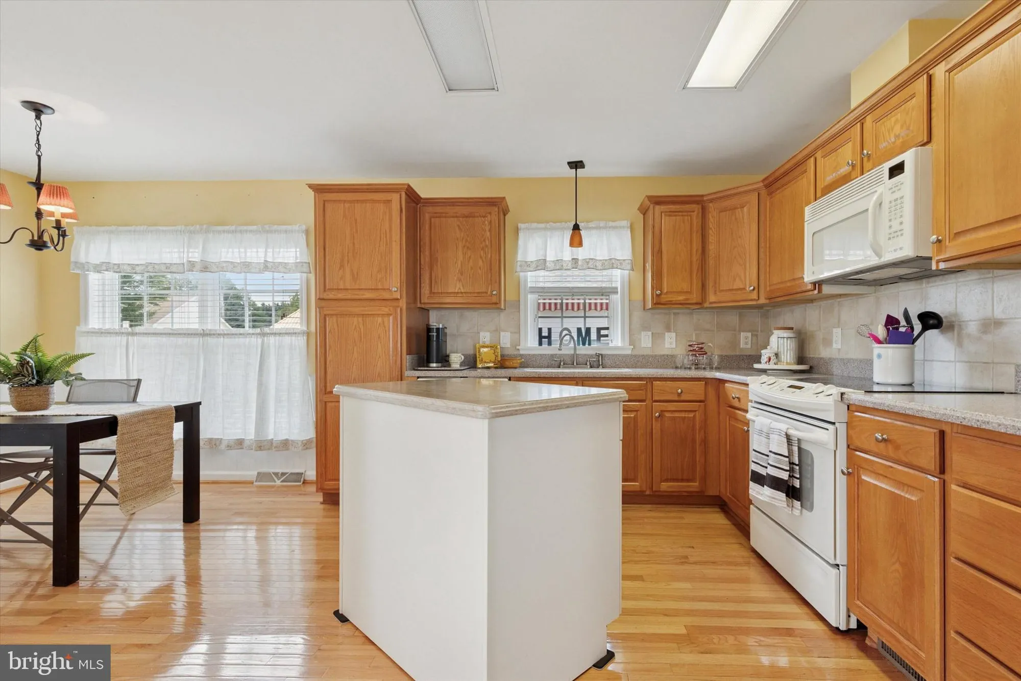 Property Slideshow image 6 of 15 | 645 blue bell springs dr, Blue Bell, PA, 19422