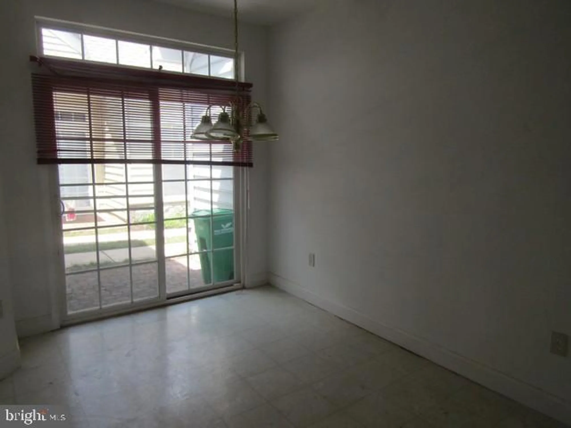 Property Slideshow image 8 of 15 | 13120 winding trail rd, Laurel, MD, 20707