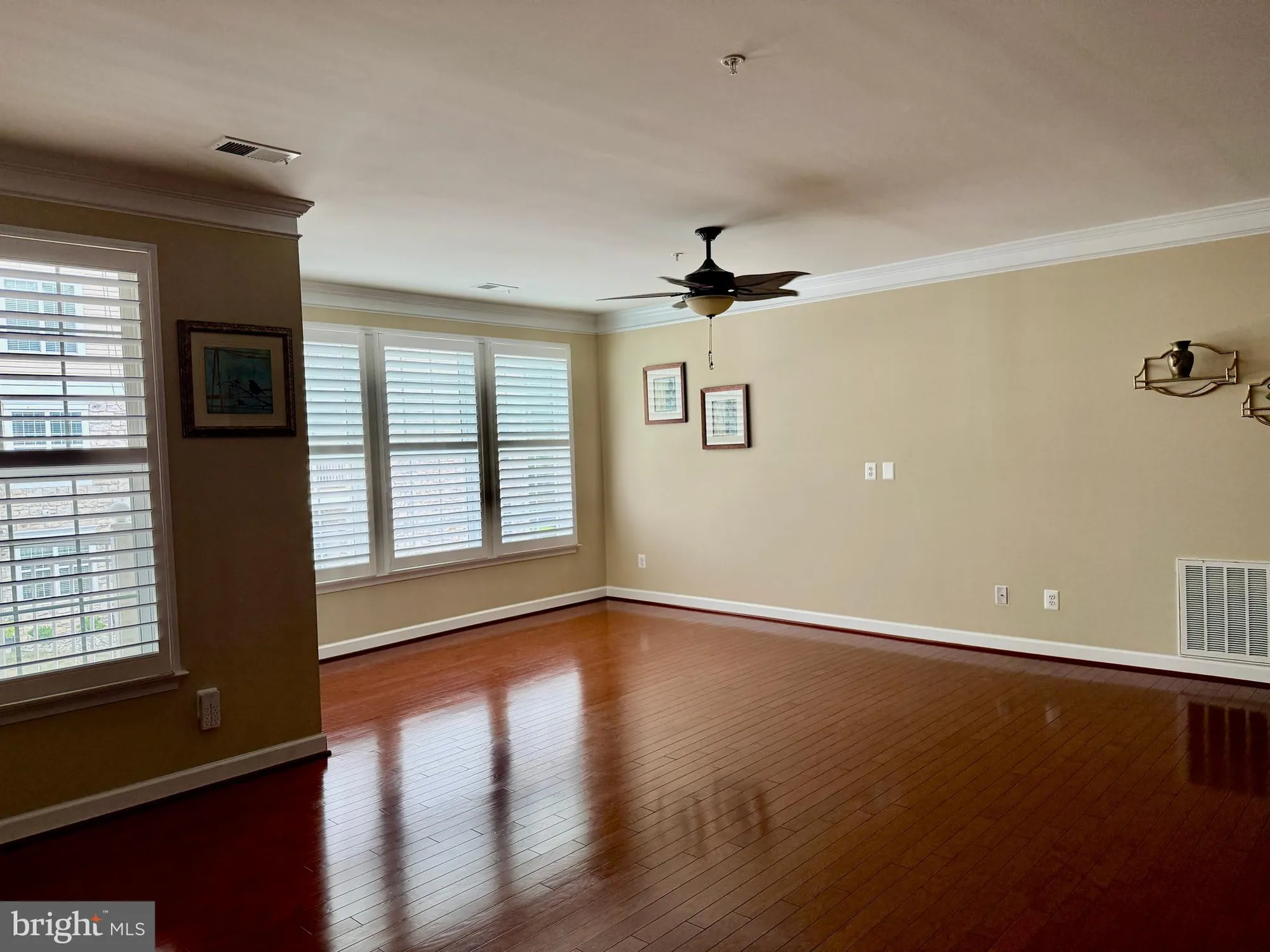 Property Slideshow image 3 of 35 | 1509 feral dae ln unit 204, Annapolis, MD, 21409