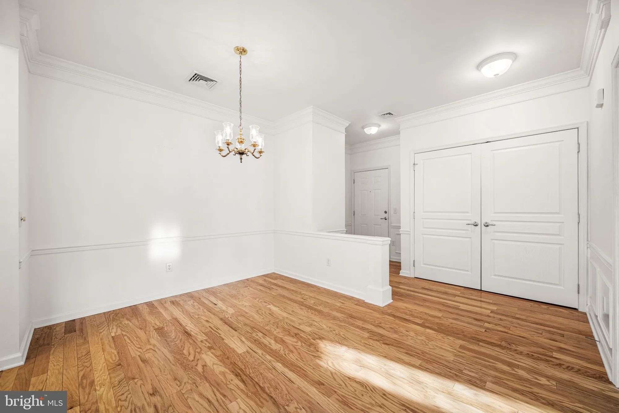 Property Slideshow image 18 of 33 | 231 creekside dr, Brookhaven, PA, 19015