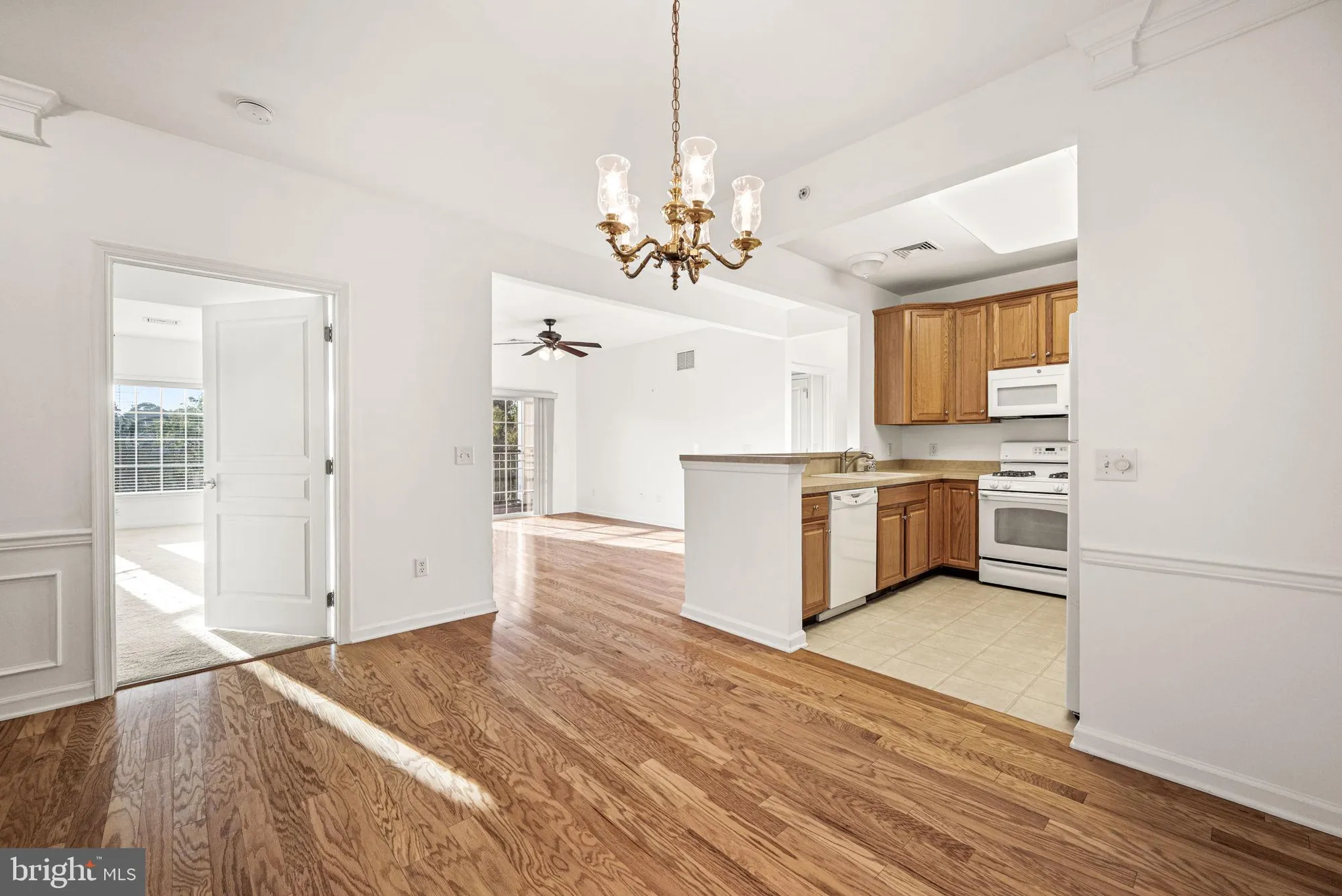 Property Slideshow image 20 of 33 | 231 creekside dr, Brookhaven, PA, 19015