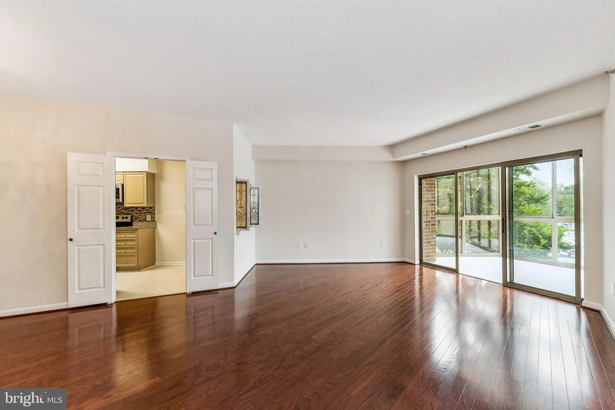 Property Slideshow image 10 of 24 | 2900 n leisure world blvd apt 209, Silver Spring, MD, 20906