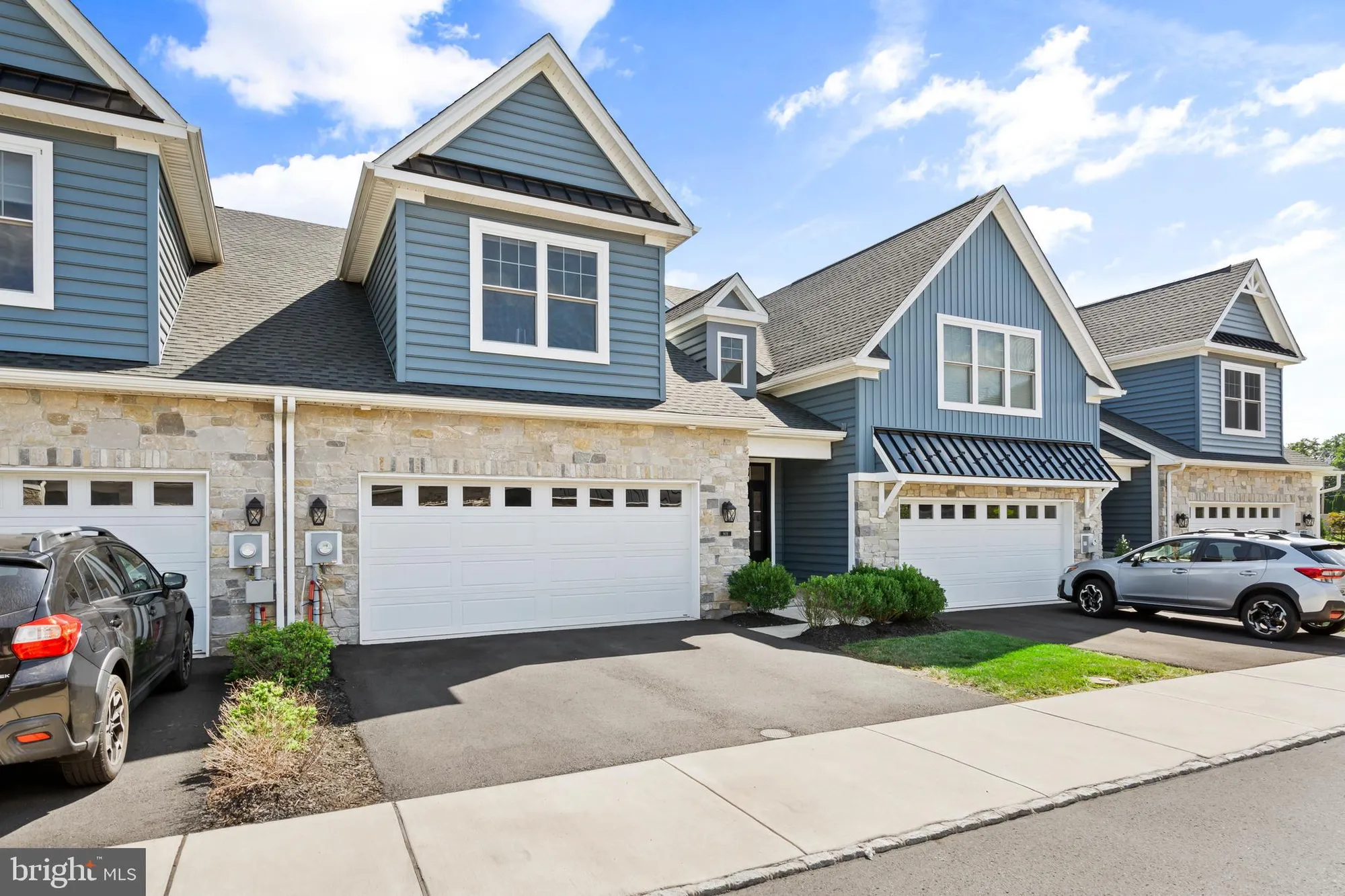 Property Slideshow image 3 of 38 | 905 holden ct, Warminster, PA, 18974