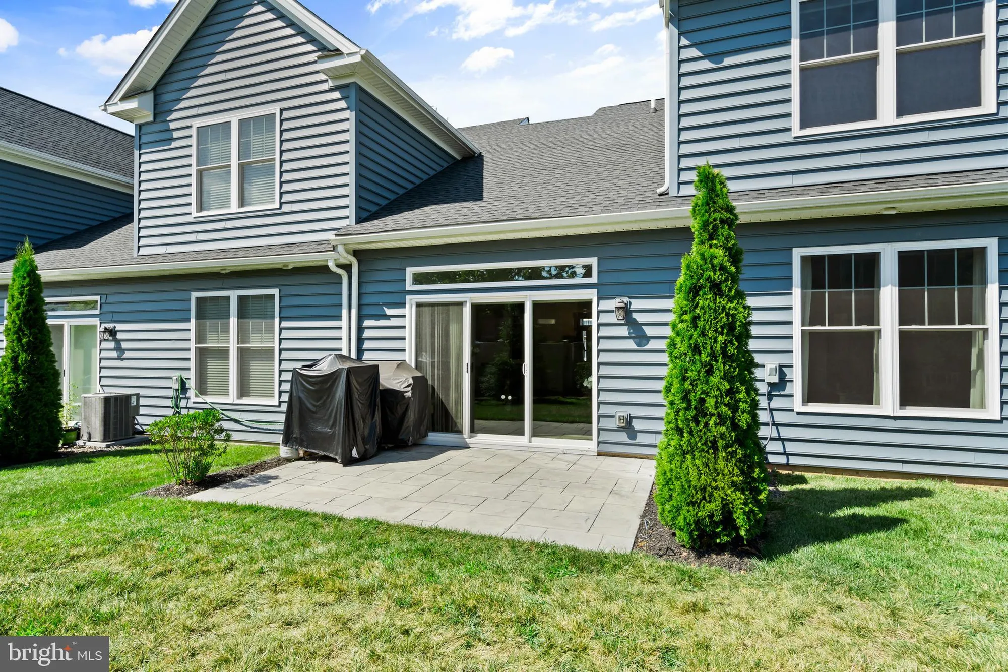 Property Slideshow image 5 of 38 | 905 holden ct, Warminster, PA, 18974