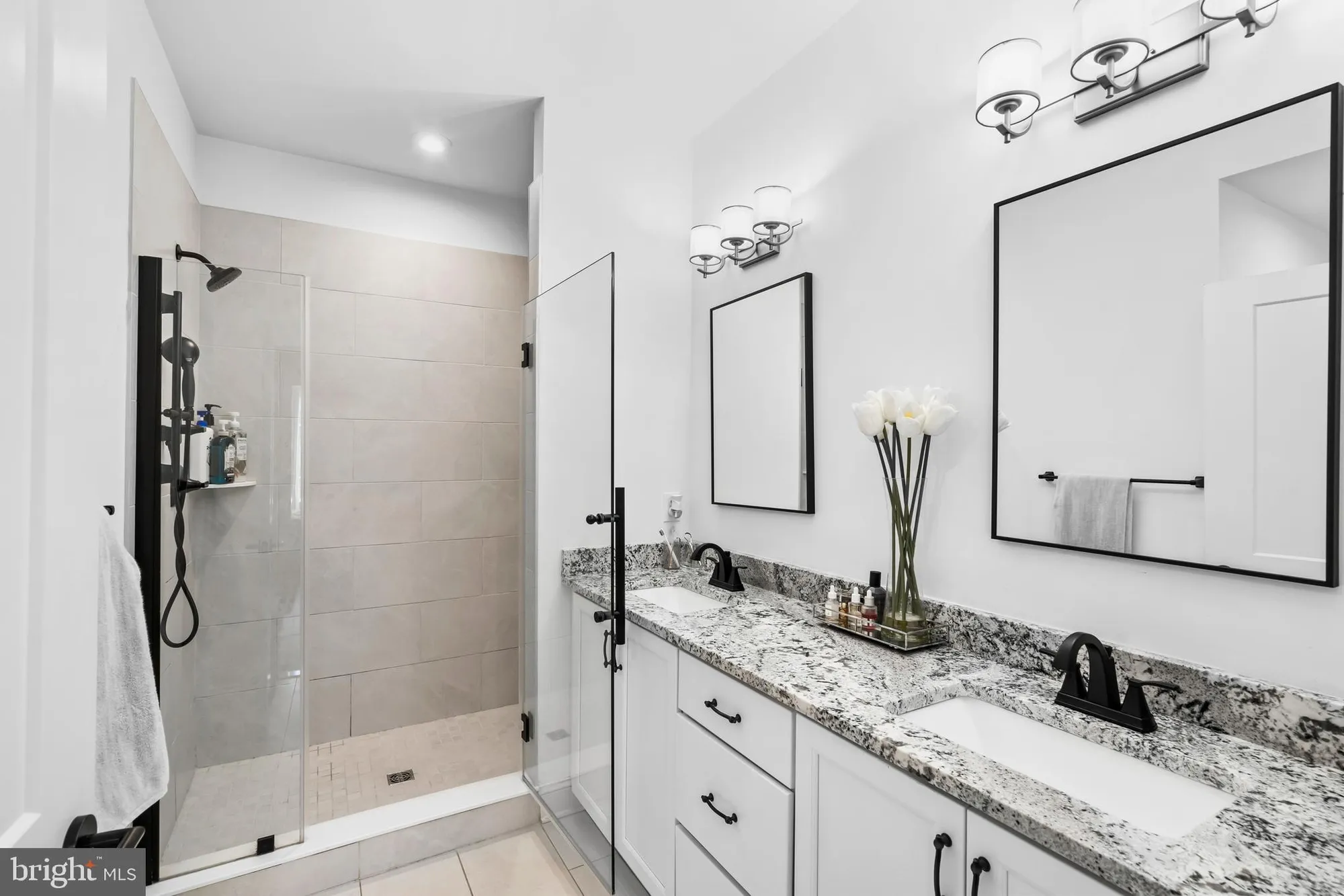 Property Slideshow image 29 of 38 | 905 holden ct, Warminster, PA, 18974