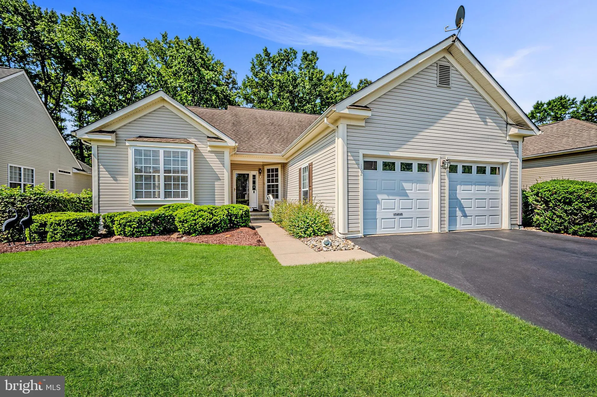 Property Slideshow image 3 of 23 | 102 springmill dr, Middletown, DE, 19709