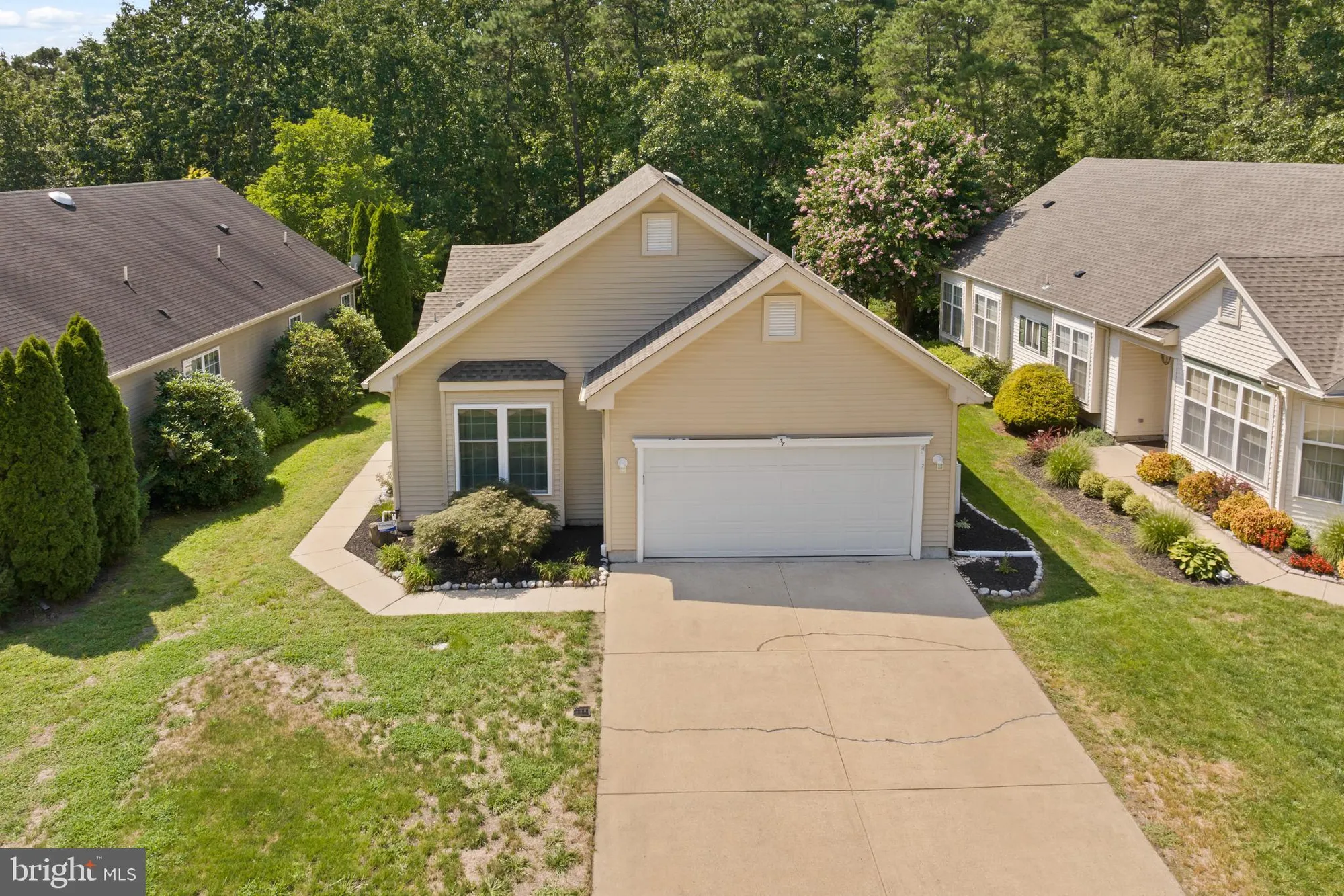 Property Slideshow image 11 of 32 | 37 huntington dr, Southampton, NJ, 08088