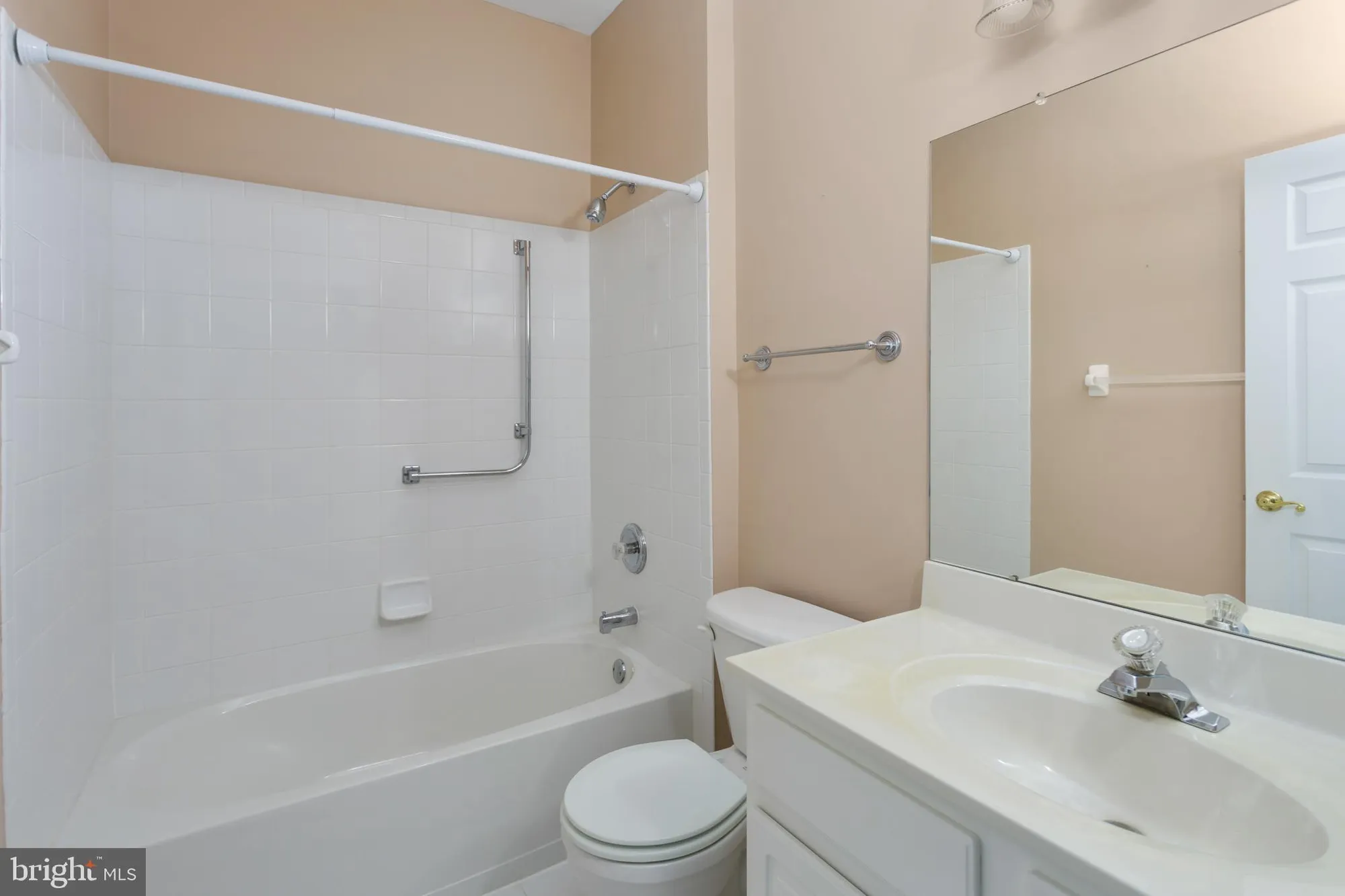 Property Slideshow image 17 of 32 | 37 huntington dr, Southampton, NJ, 08088