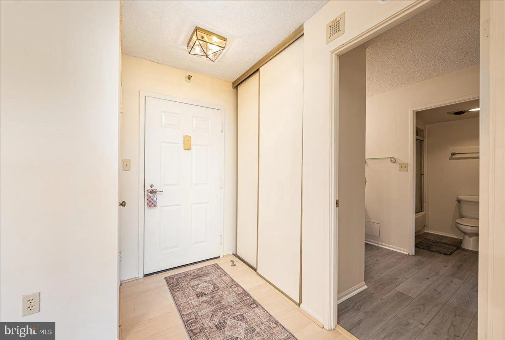 Property Slideshow image 11 of 50 | 15101 interlachen dr 1-807, Silver Spring, MD, 20906