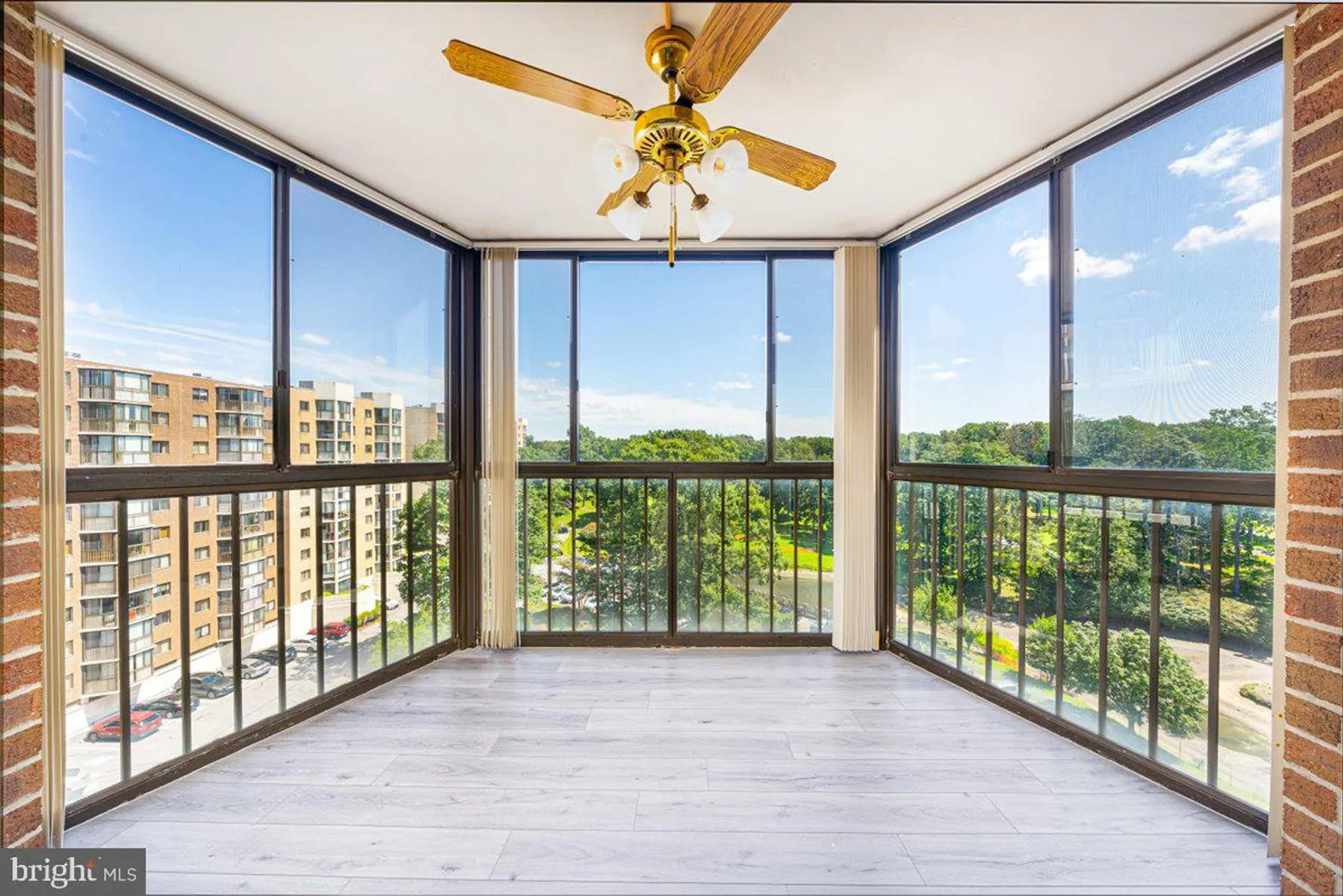 Property Slideshow image 40 of 50 | 15101 interlachen dr 1-807, Silver Spring, MD, 20906