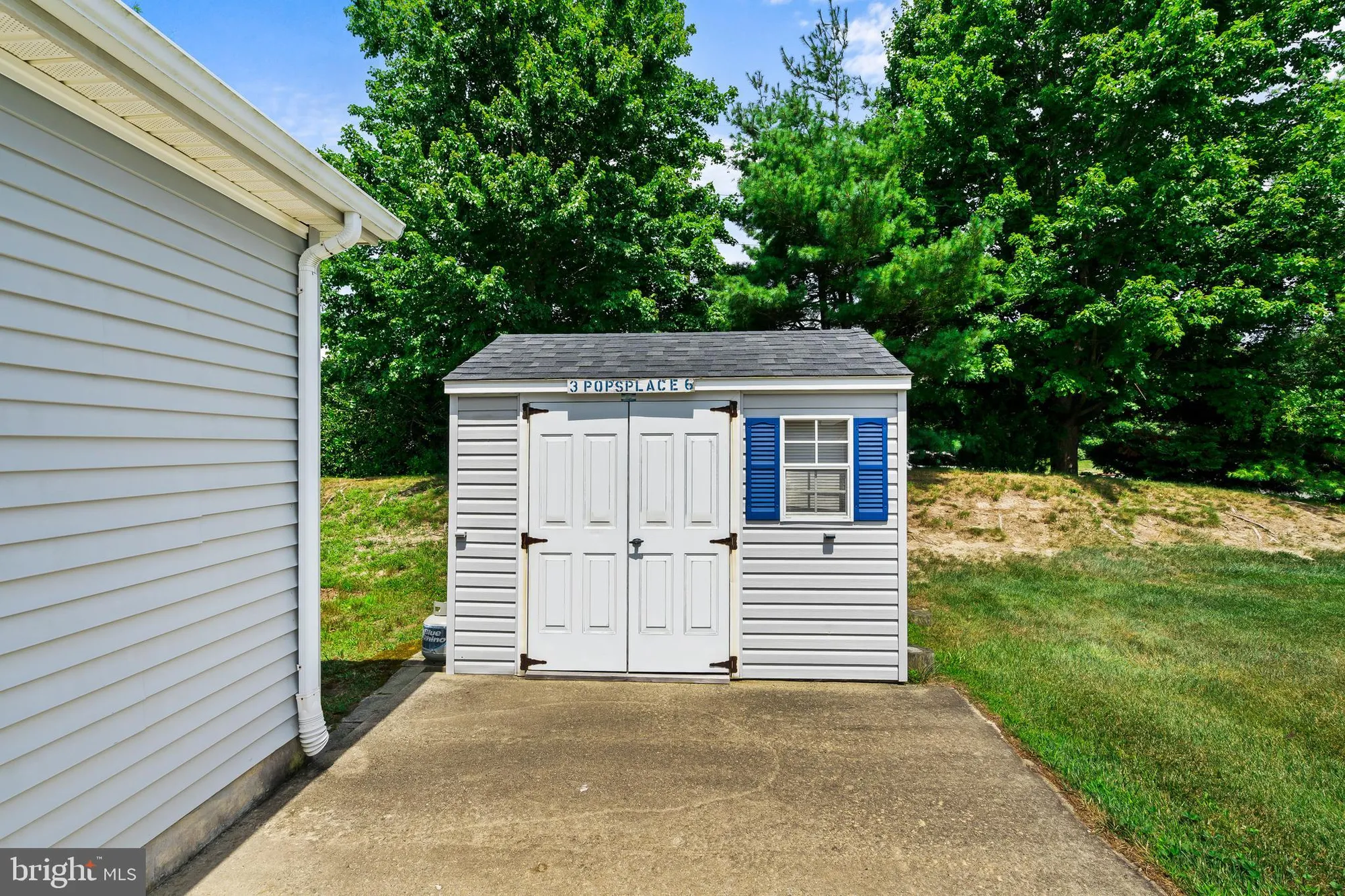 Property Slideshow image 27 of 32 | 36 fort lee dr, Manahawkin, NJ, 08050