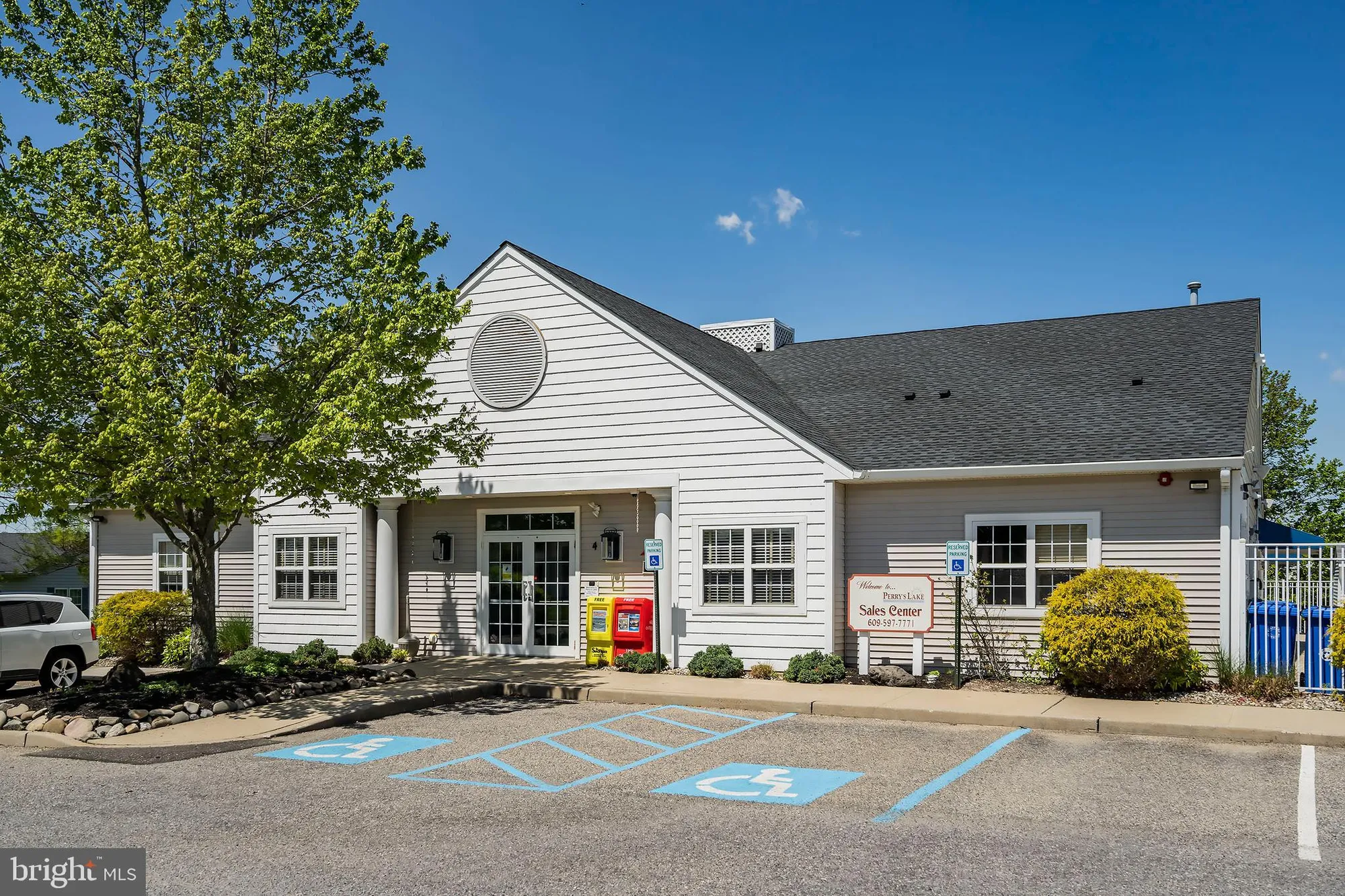 Property Slideshow image 28 of 32 | 36 fort lee dr, Manahawkin, NJ, 08050