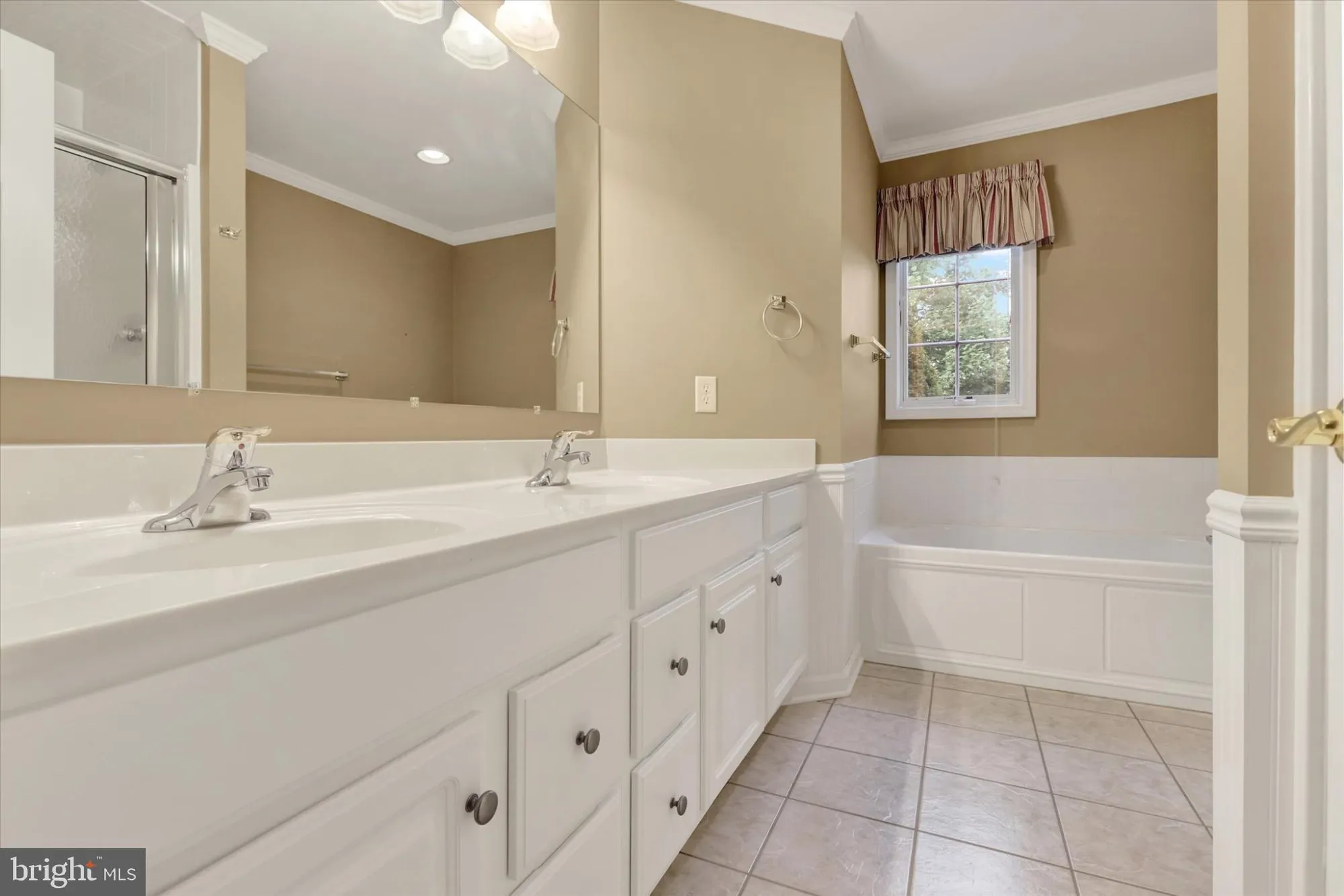 Property Slideshow image 14 of 36 | 3826 farmstead dr, Fayetteville, PA, 17222