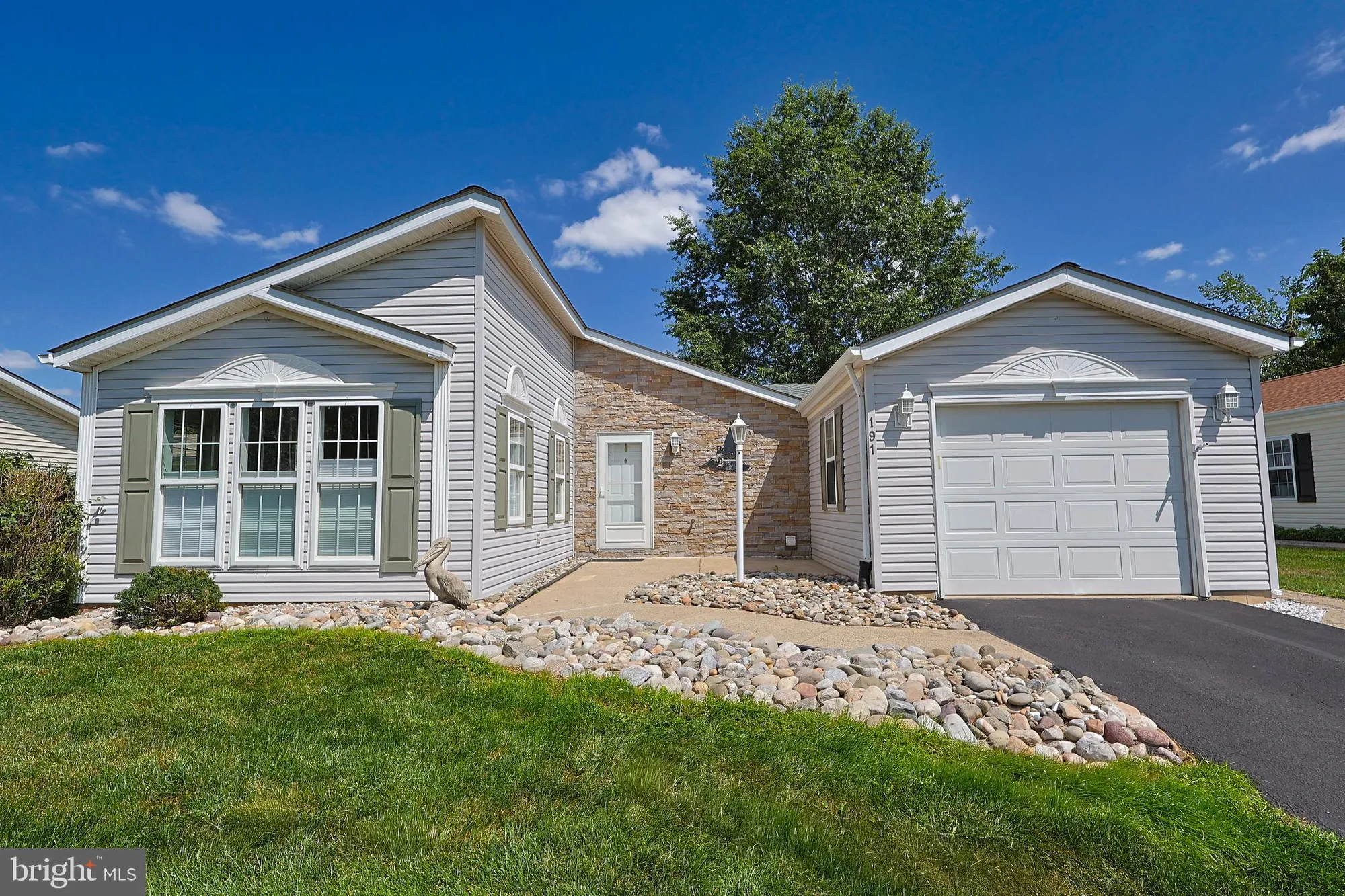 Property Slideshow image 1 of 20 | 191 cardinal ct, New Hope, PA, 18938