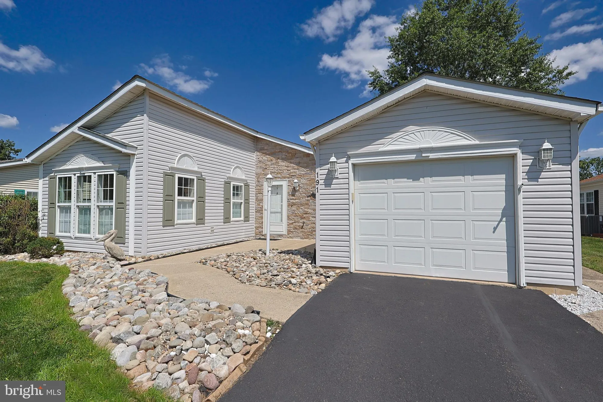 Property Slideshow image 2 of 20 | 191 cardinal ct, New Hope, PA, 18938