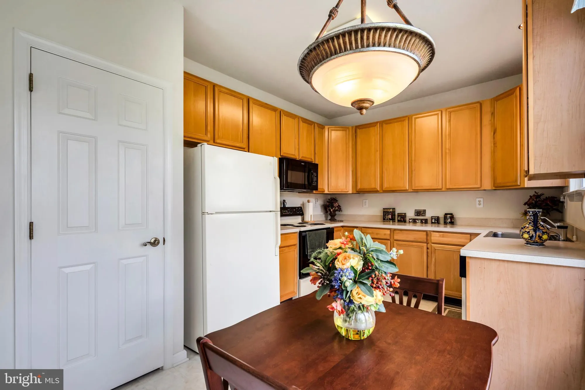 Property Slideshow image 12 of 30 | 1000 n phipps woods ct, Glen Mills, PA, 19342