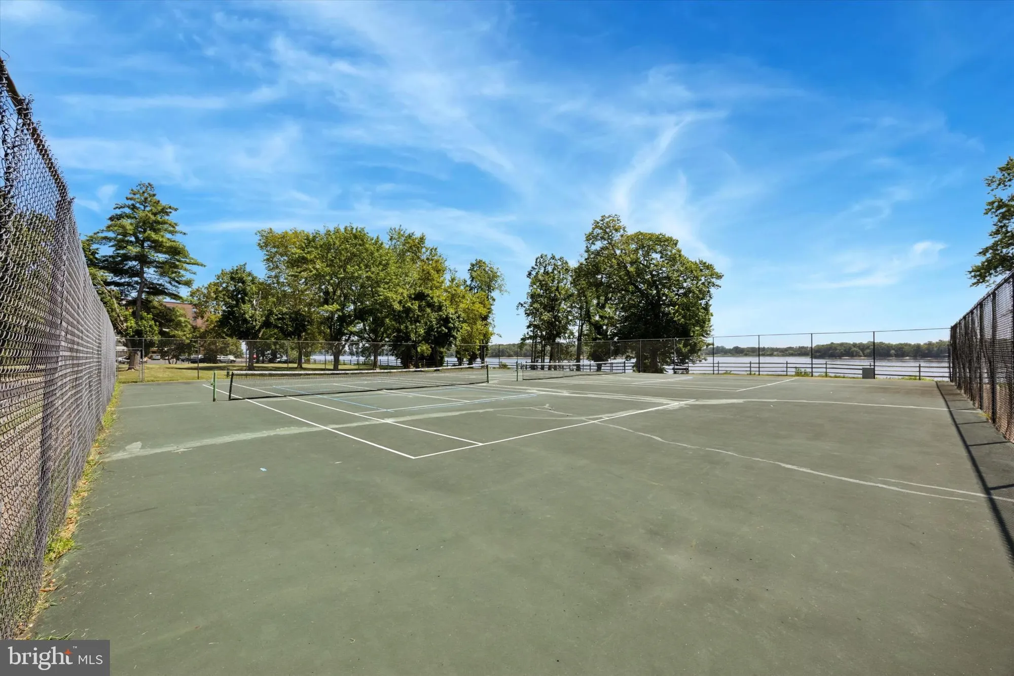 Property Slideshow image 14 of 16 | 47201 delaire landing rd 201, Philadelphia, PA, 19114