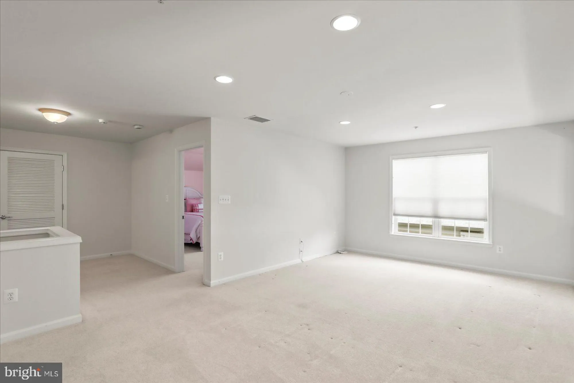 Property Slideshow image 36 of 54 | 405 clubside dr # 303, Taneytown, MD, 21787