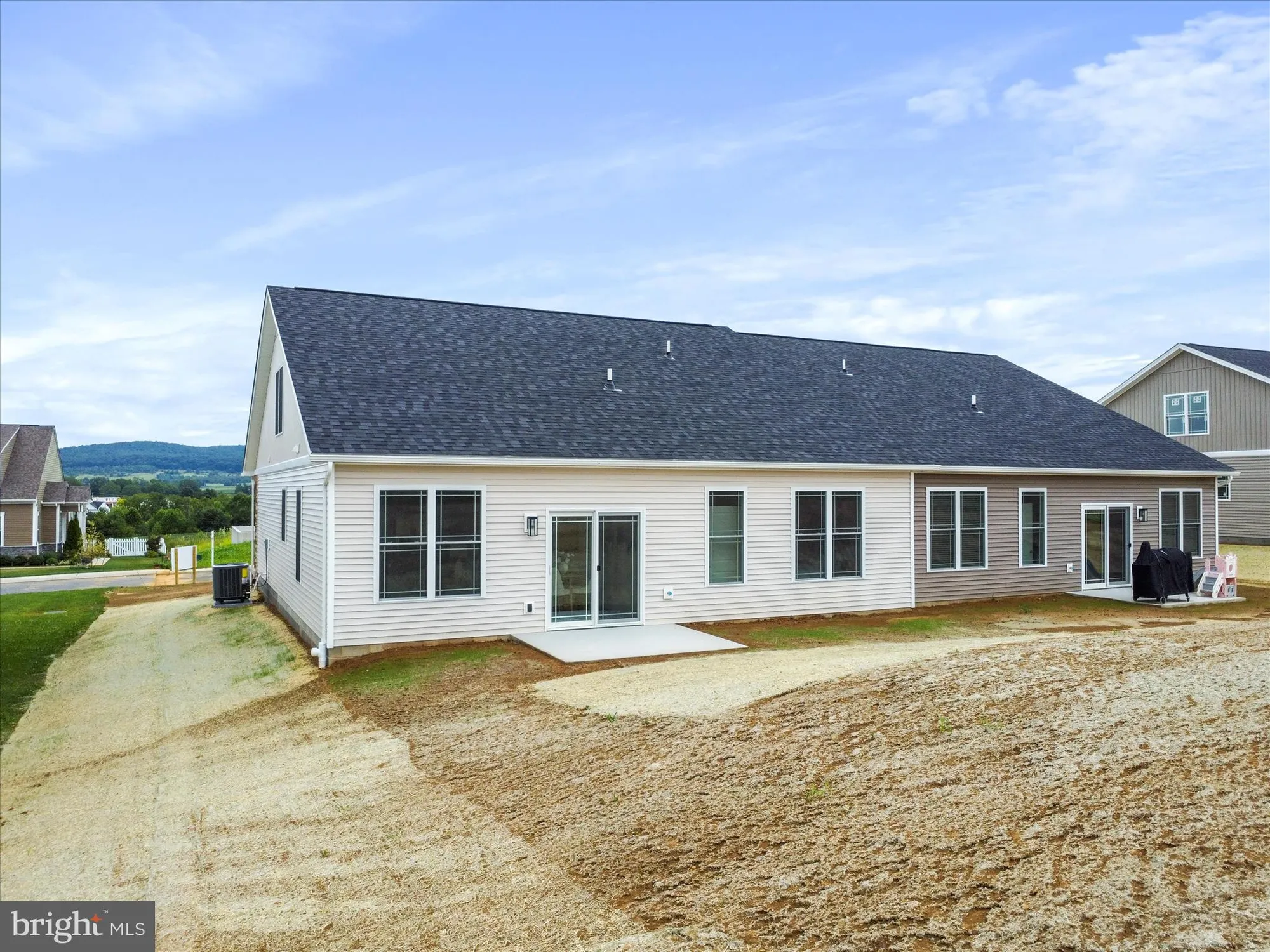 Property Slideshow image 2 of 37 | 11797 mystic rock ln s, Waynesboro, PA, 17268