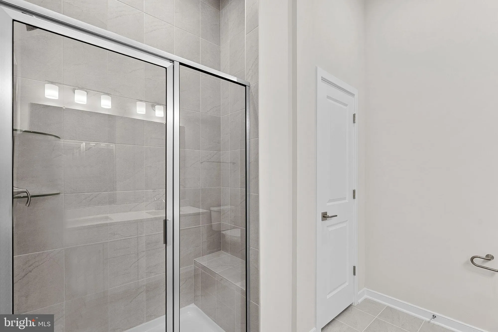 Property Slideshow image 19 of 34 | 700 mount airy ter ne unit 403, Leesburg, VA, 20176