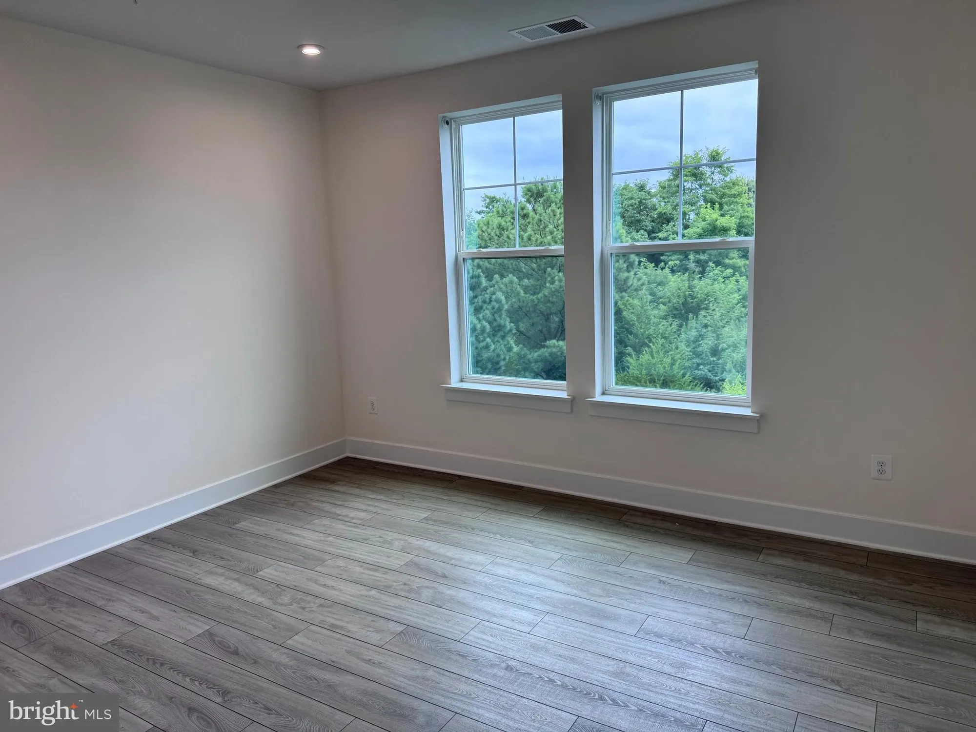 Property Slideshow image 16 of 28 | 1000 herons nest way unit 32, Chester, MD, 21619