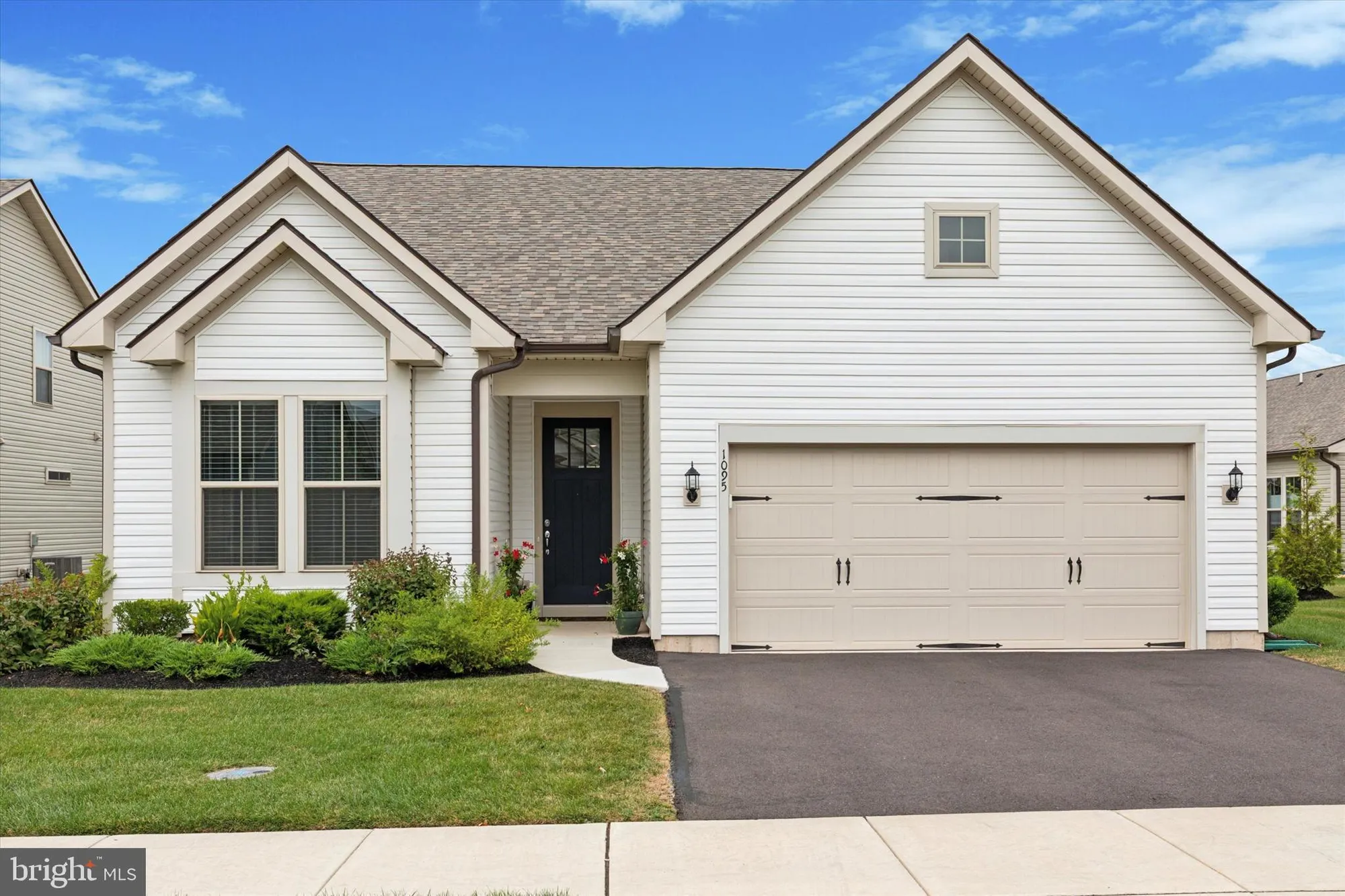 Property Slideshow image 2 of 31 | 1095 owen ln, Hatfield, PA, 19440