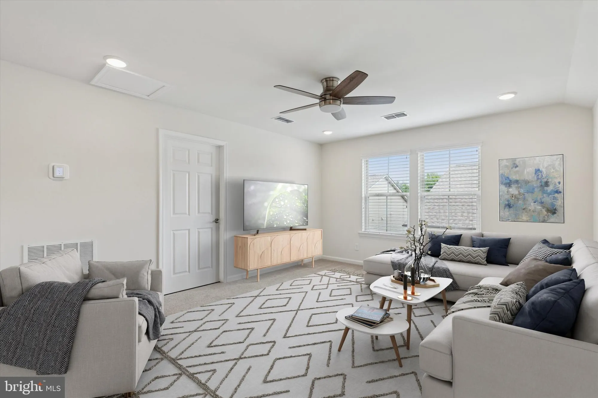 Property Slideshow image 19 of 31 | 1095 owen ln, Hatfield, PA, 19440