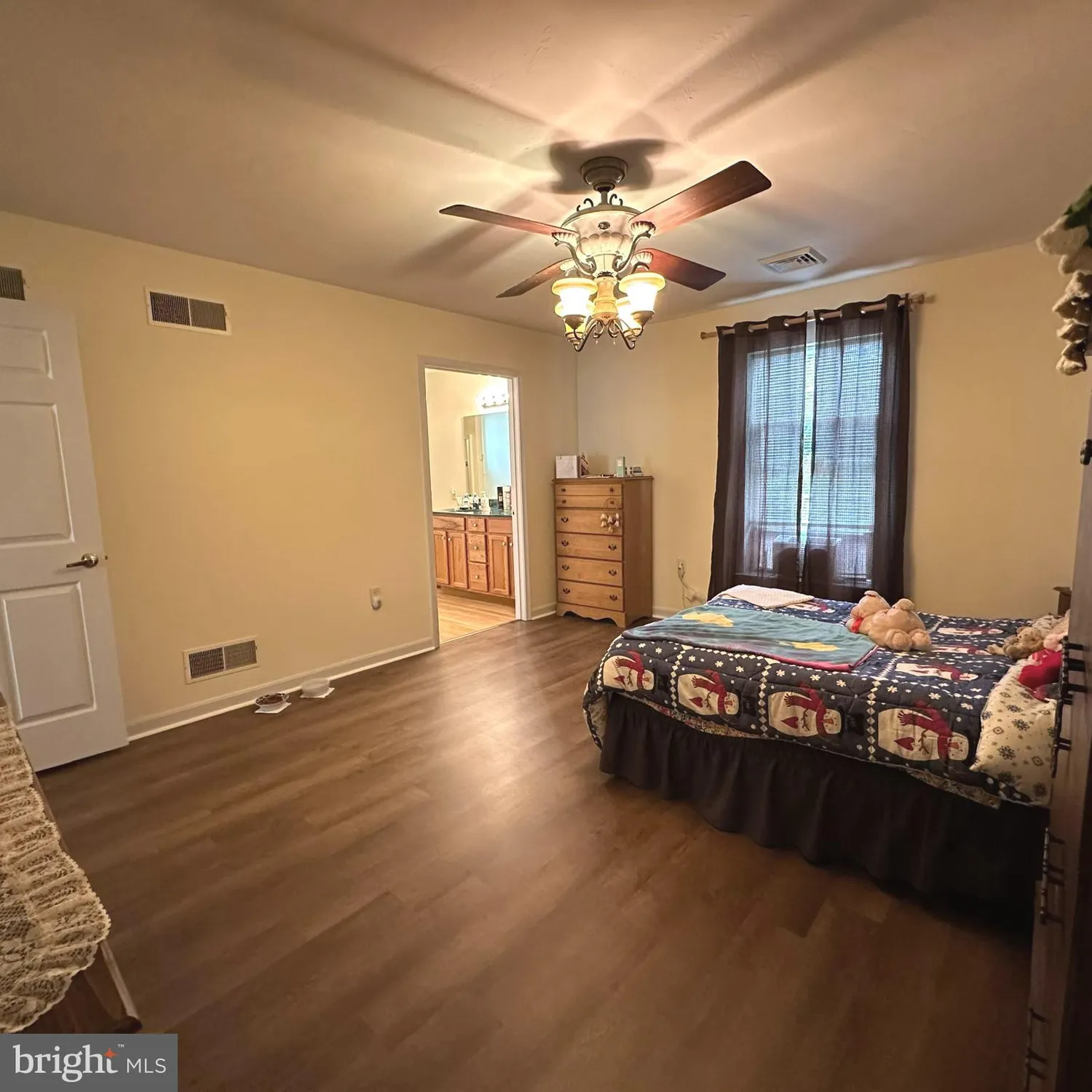 Property Slideshow image 28 of 34 | 84 lantern ln, Shippensburg, PA, 17257
