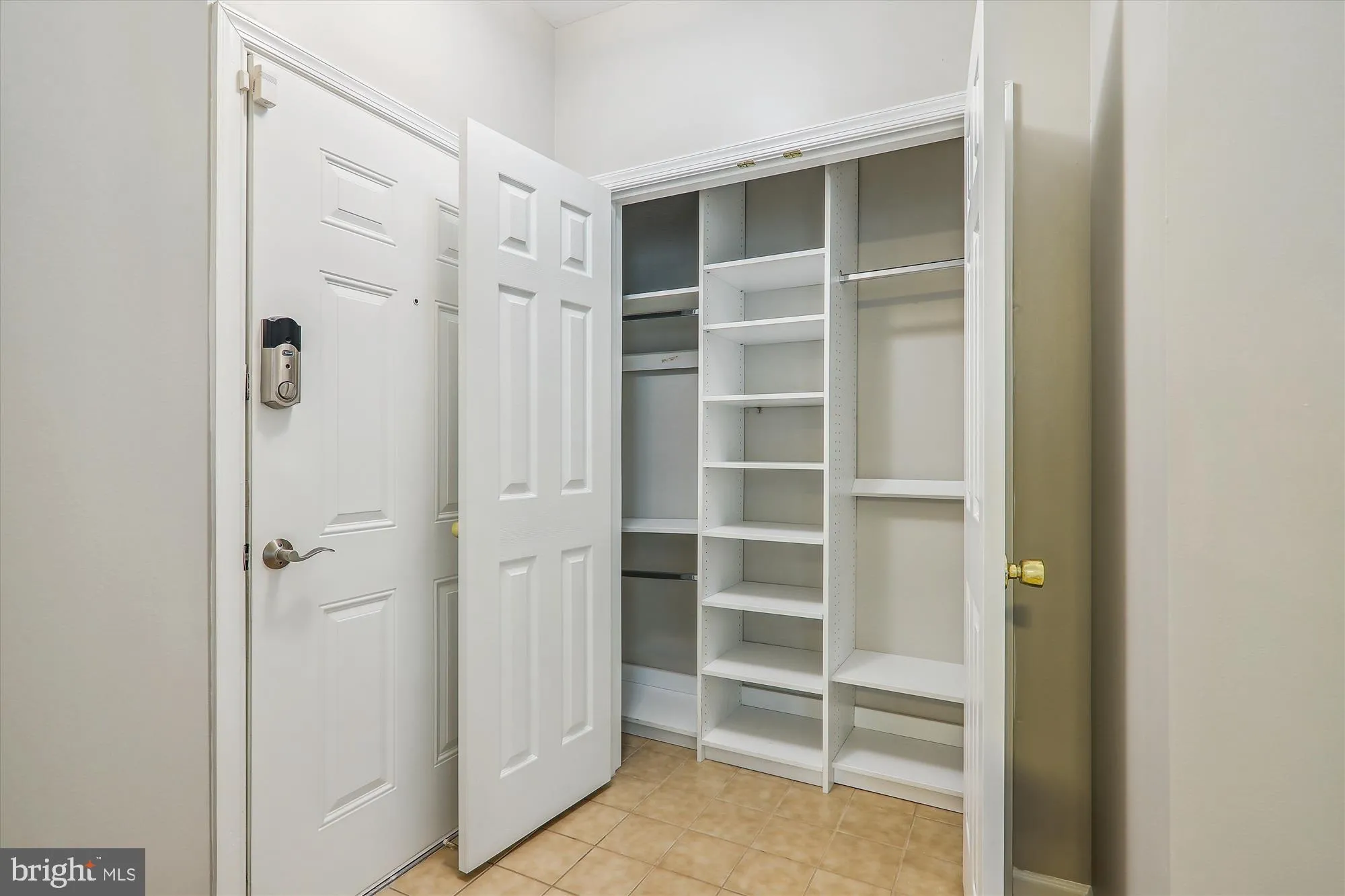 Property Slideshow image 17 of 54 | 13851 belle chasse blvd unit 213, Laurel, MD, 20707