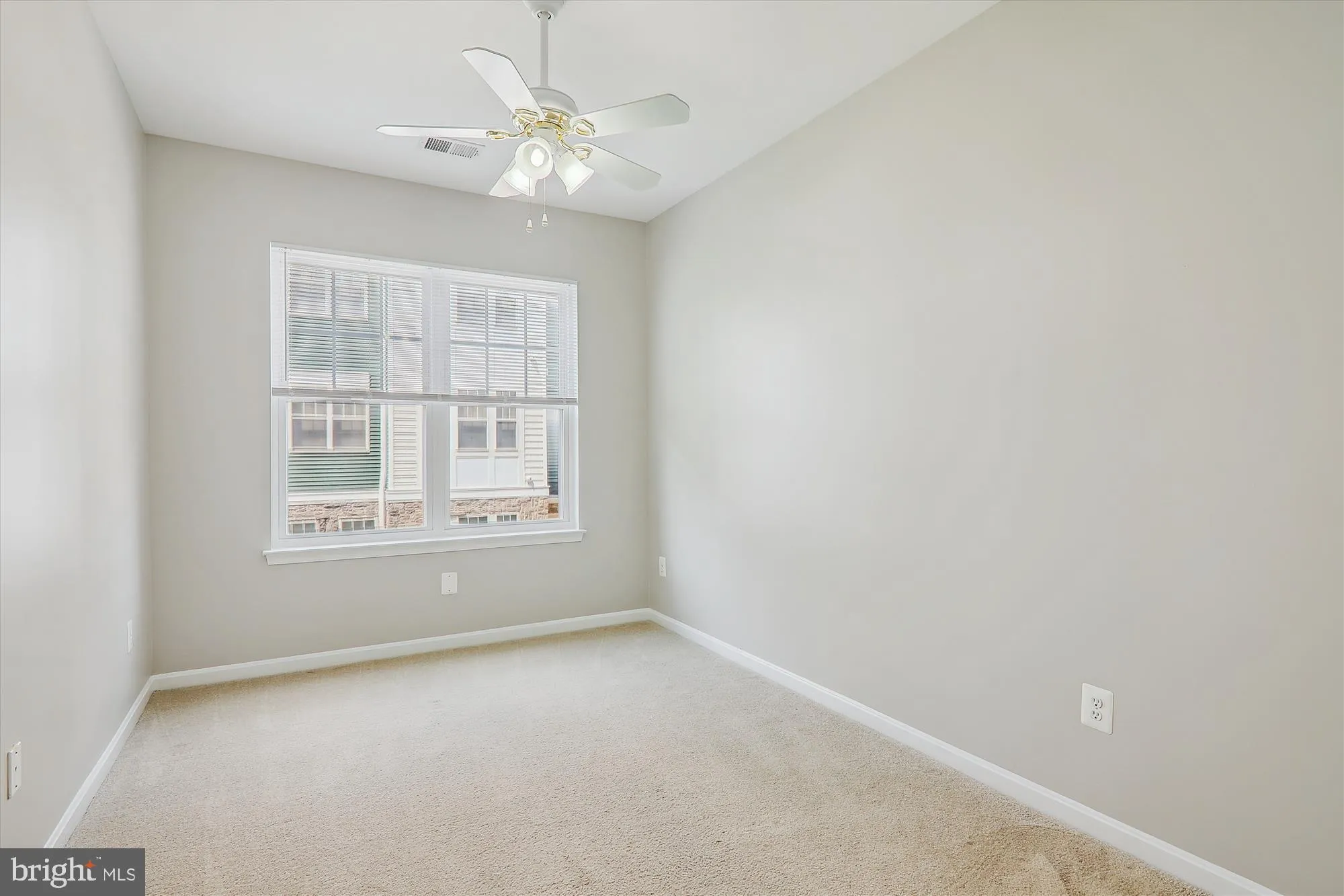 Property Slideshow image 14 of 54 | 13851 belle chasse blvd unit 213, Laurel, MD, 20707
