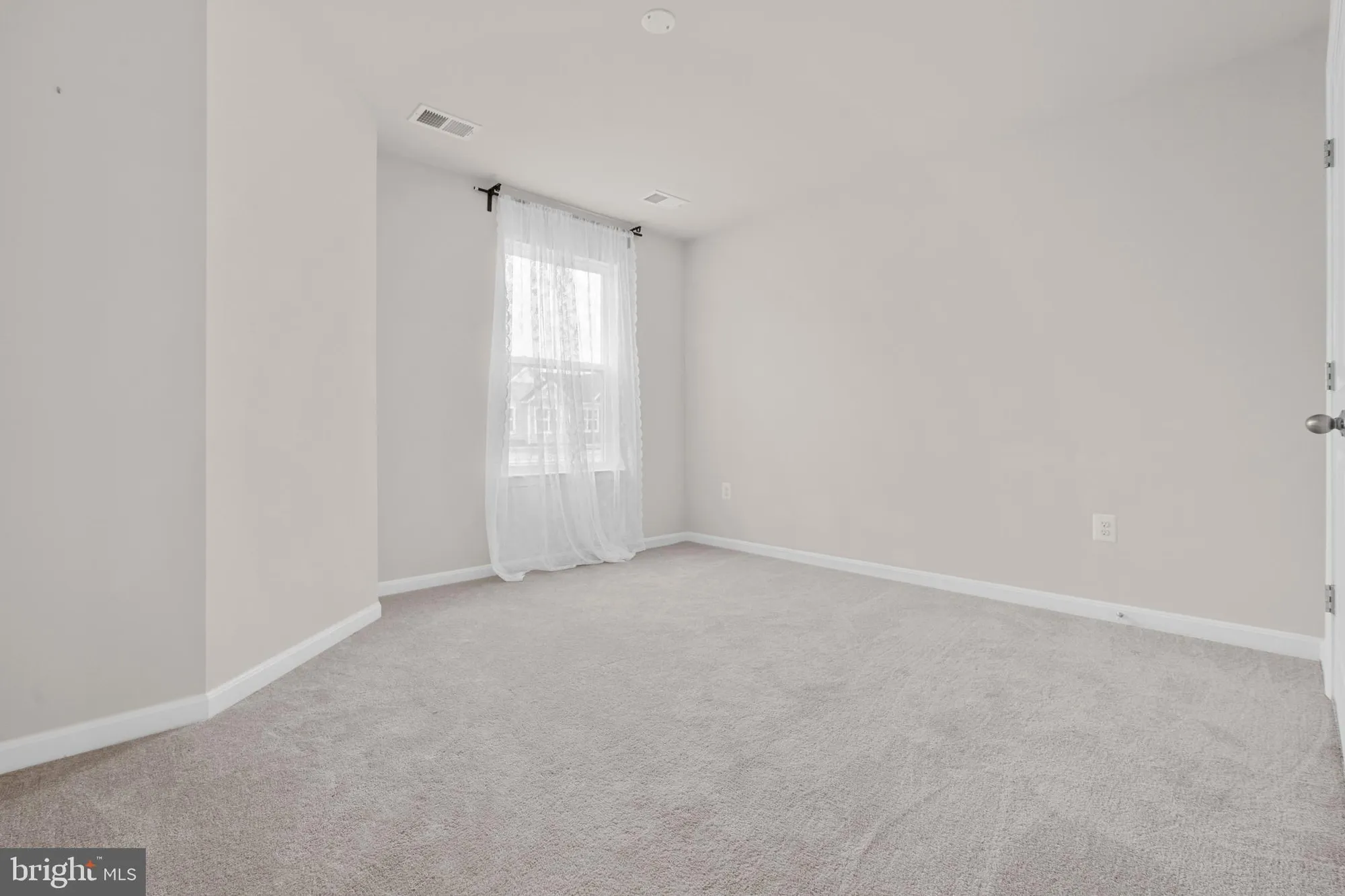 Property Slideshow image 19 of 41 | 14035 madrona ln, Woodbridge, VA, 22193