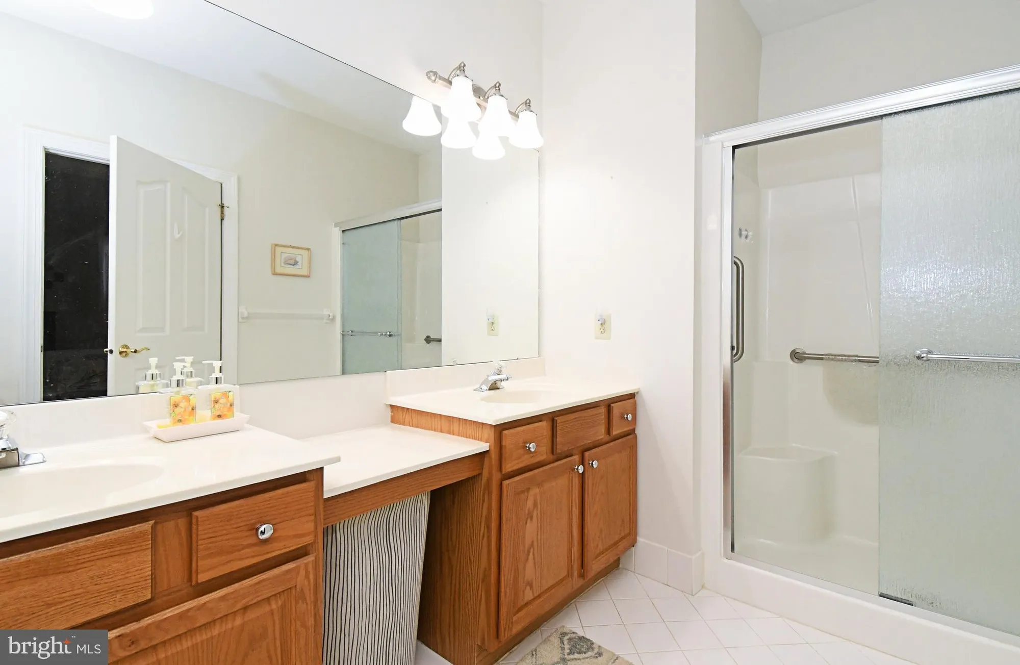 Property Slideshow image 20 of 29 | 2 newbury way, Lansdale, PA, 19446